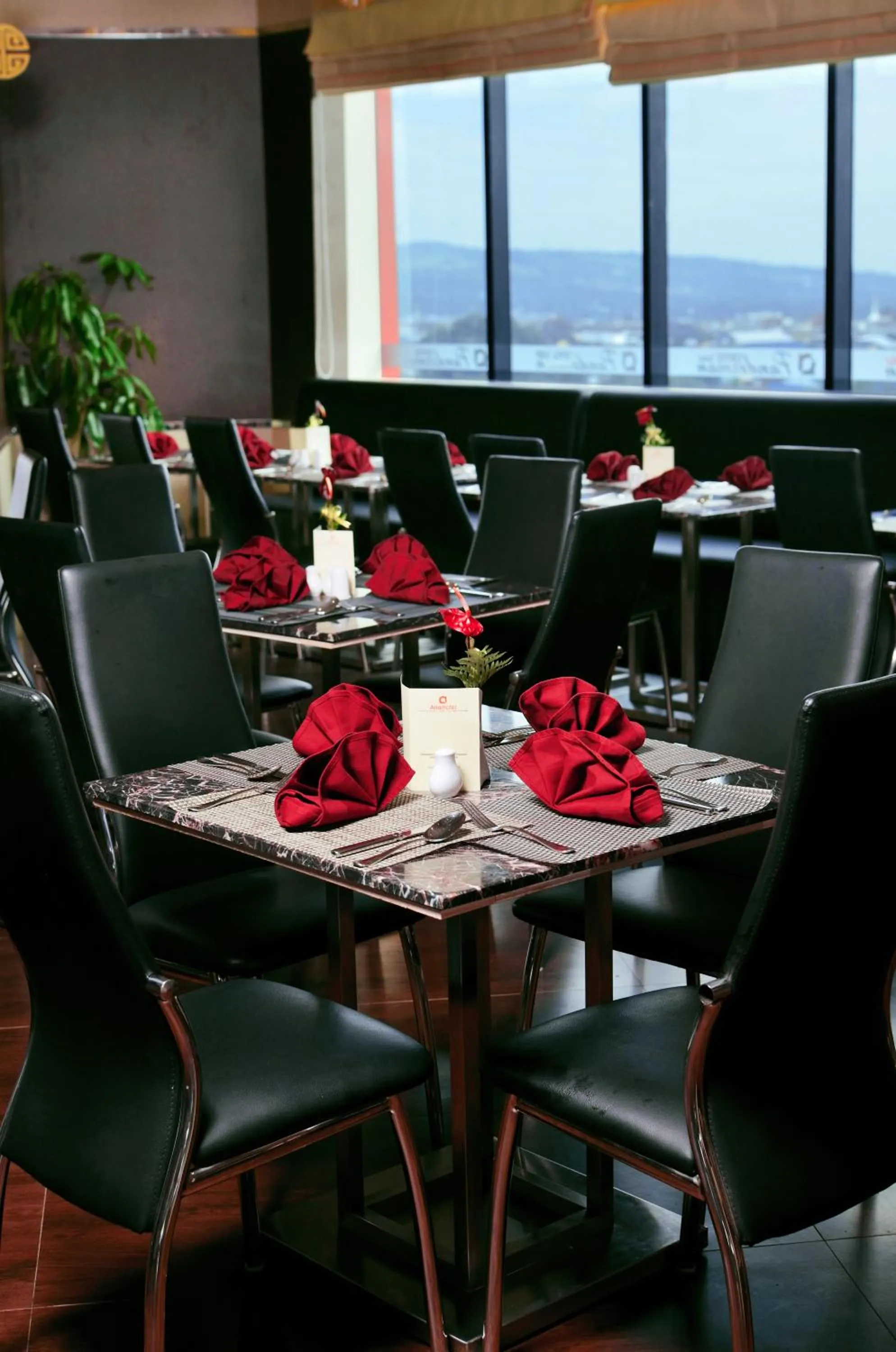 Restaurant/places to eat in Aria Gajayana