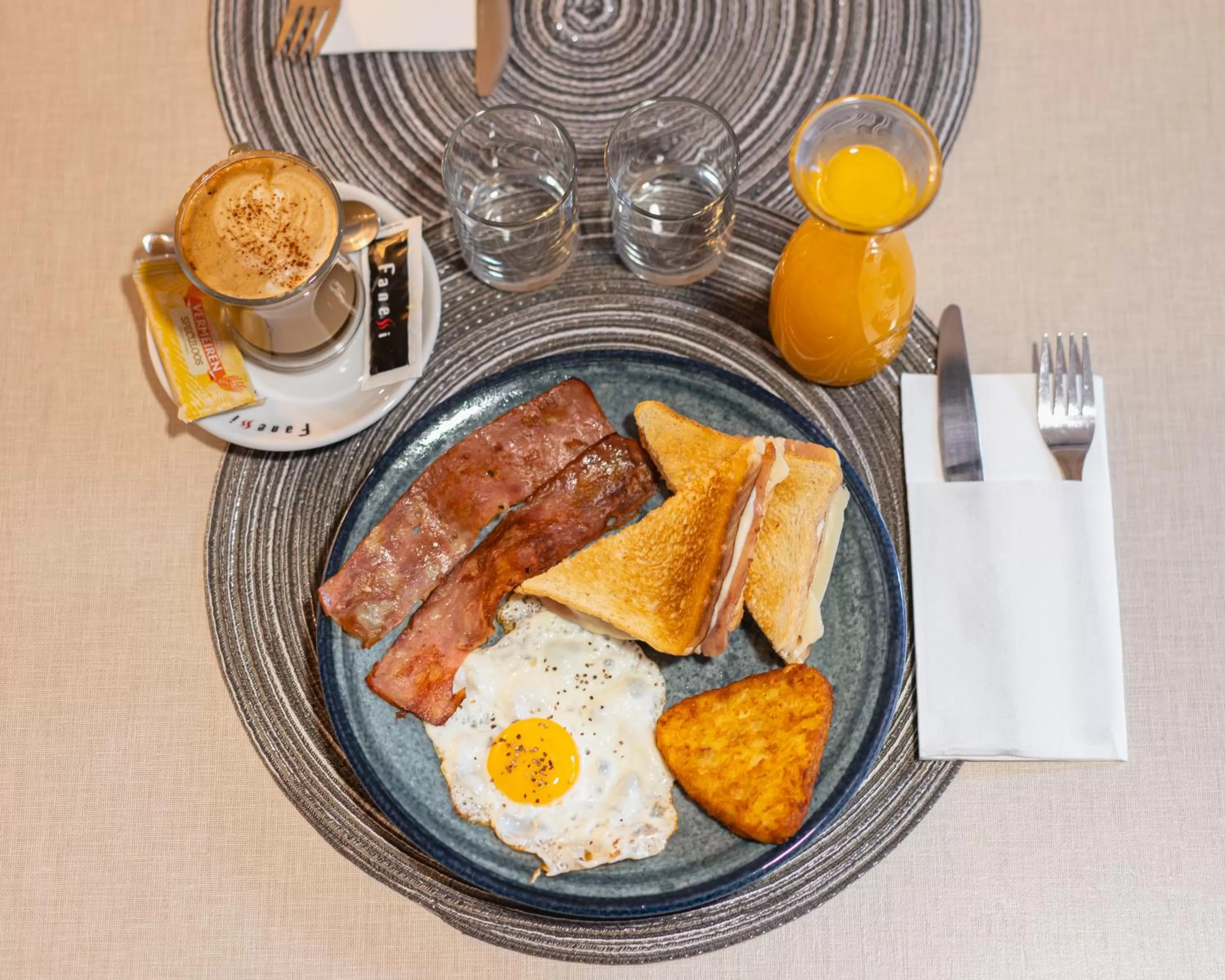 Hotel Queens - Adults Only