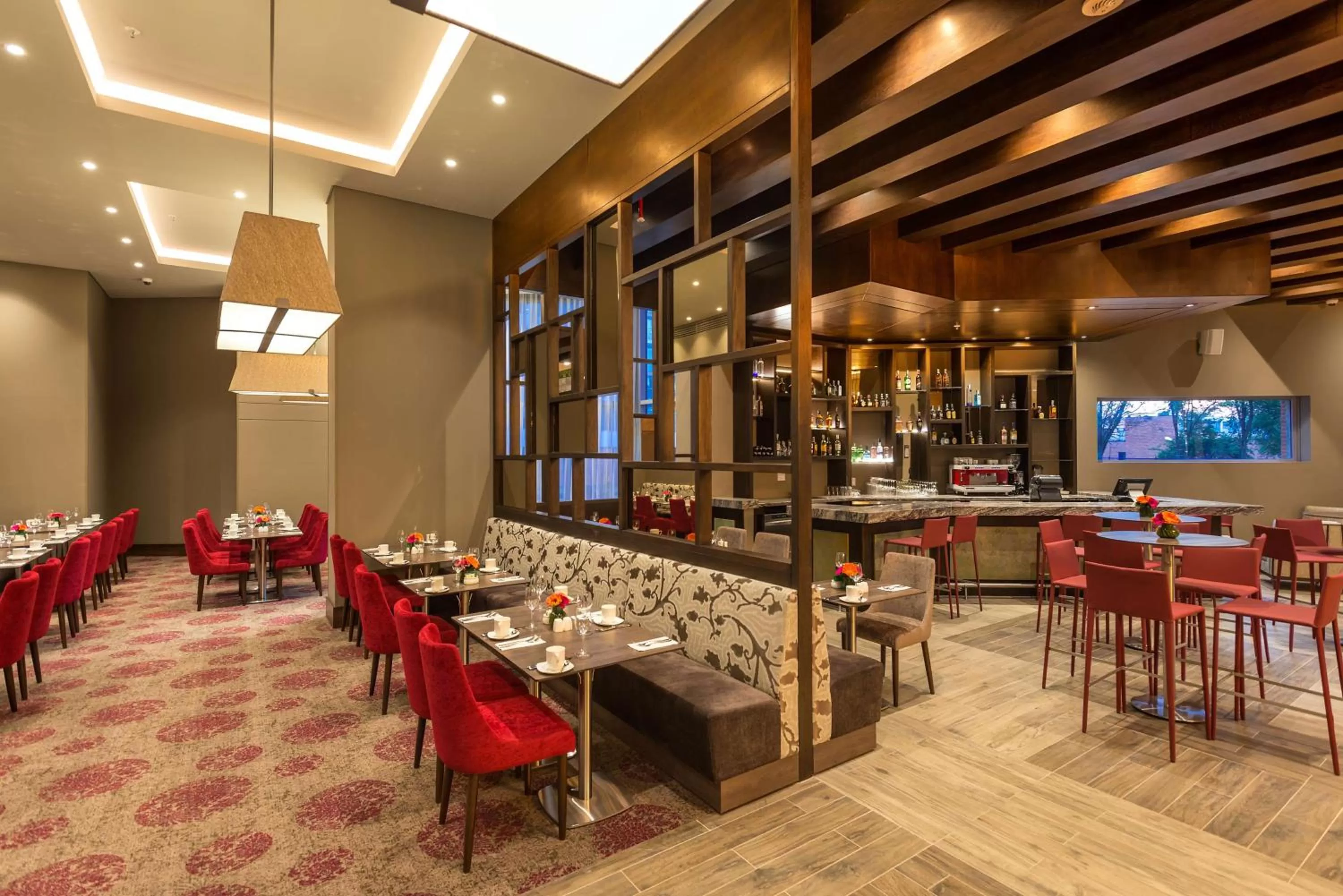 Restaurant/places to eat in Hilton Garden Inn Bogota Airport