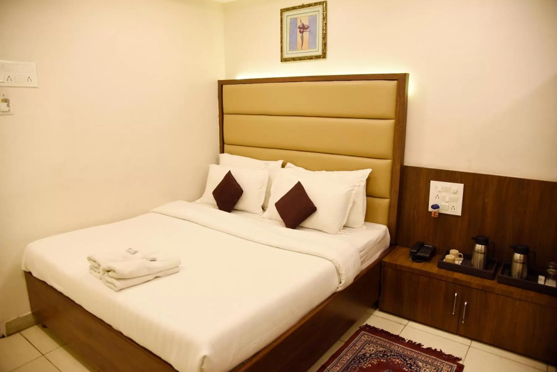 Bed in Hotel Sai Yatri