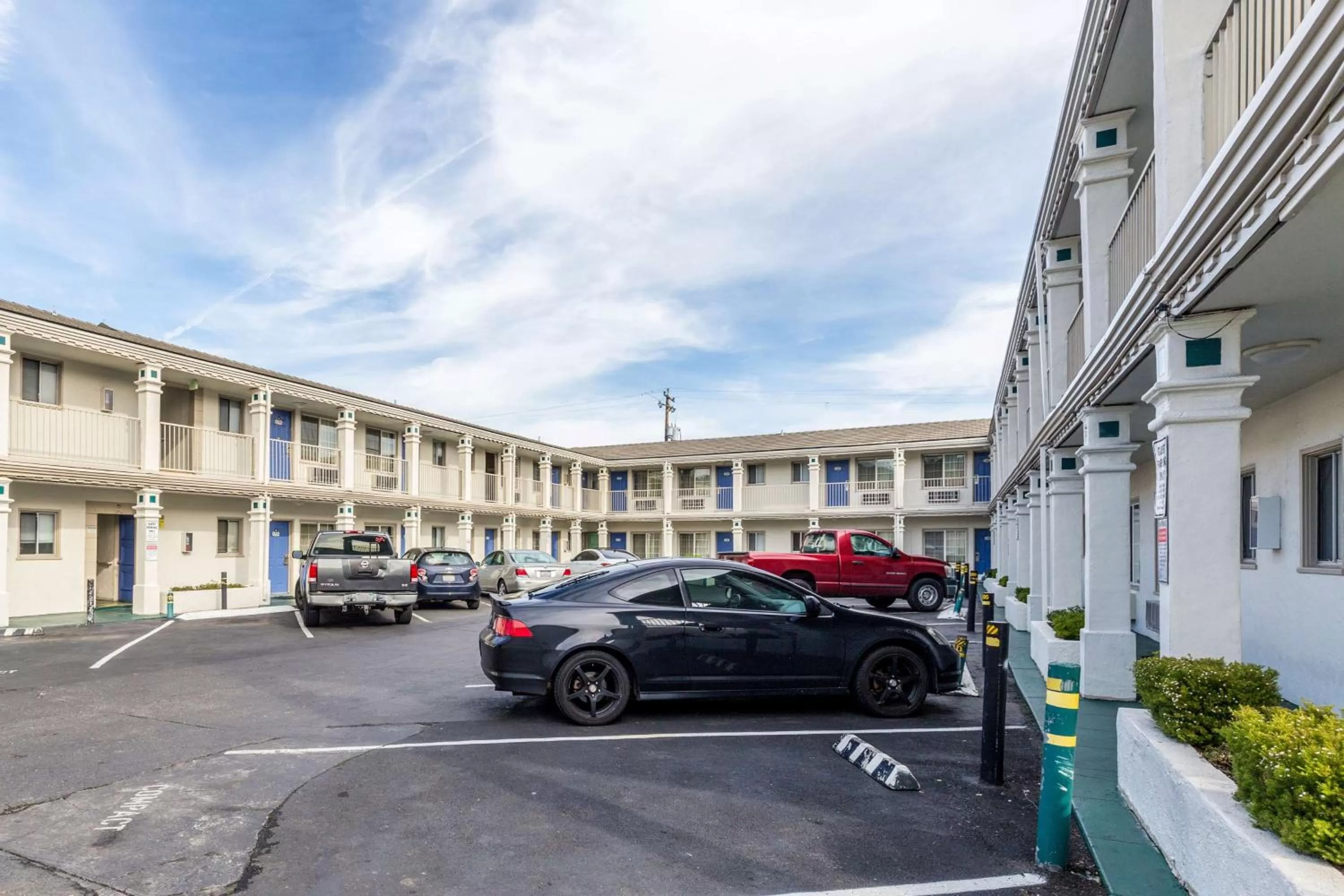 Property building in Motel 6 San Rafael
