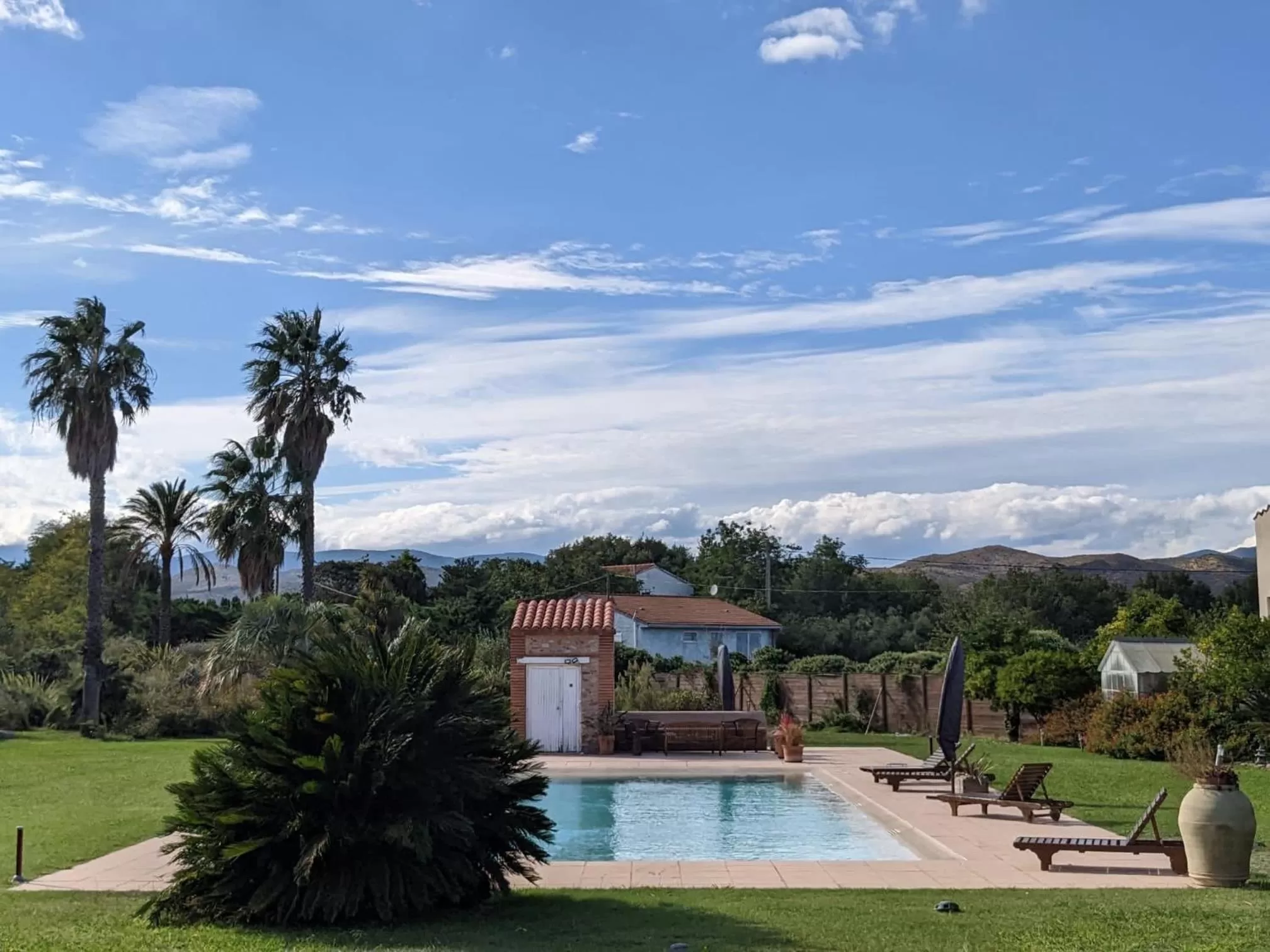 Natural landscape, Swimming Pool in MAS TRAMONTANE chambres d'hôtes avec parc arboré & piscine