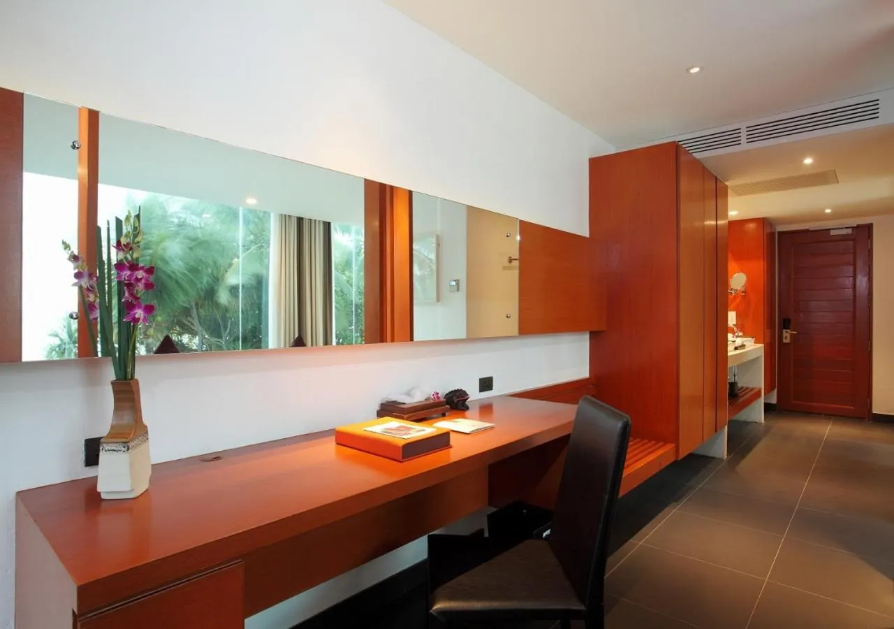 Bedroom in La Flora Resort Patong