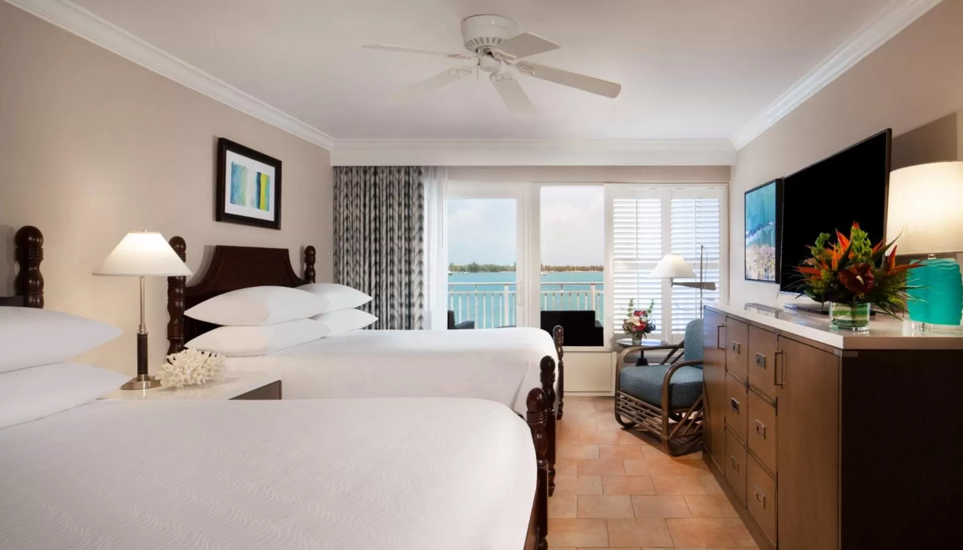 Photo of the whole room, Bed in Pier House Resort & Spa