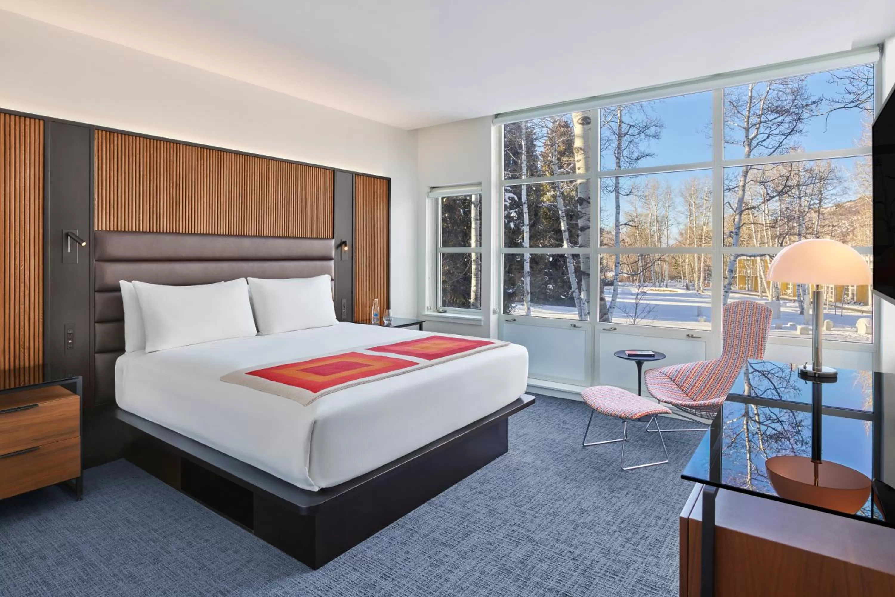 Bedroom, Bed in Aspen Meadows Resort