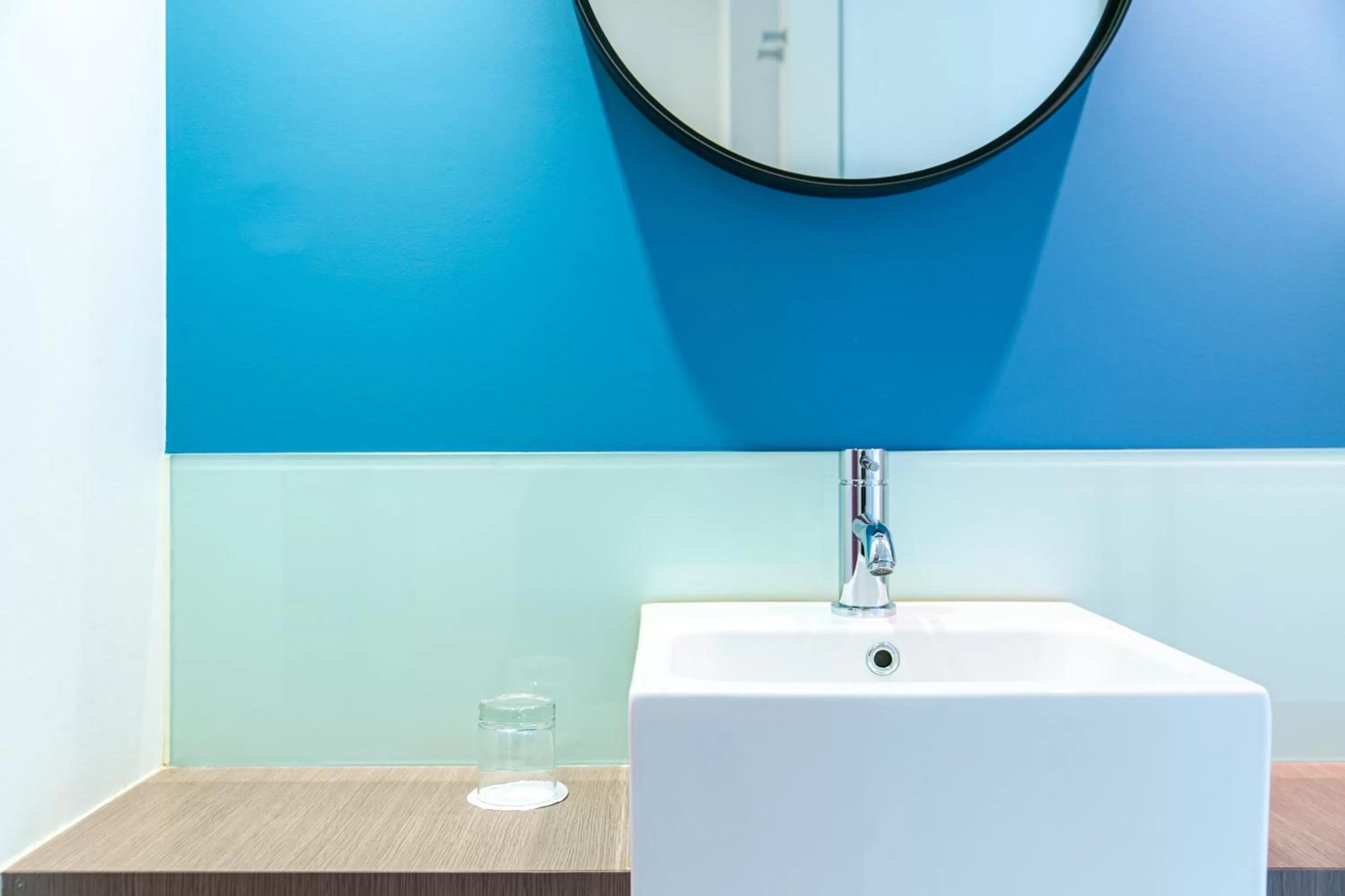 Bathroom in Hotel Restaurant Saint James, Montaigu-Vendée The Originals Boutique