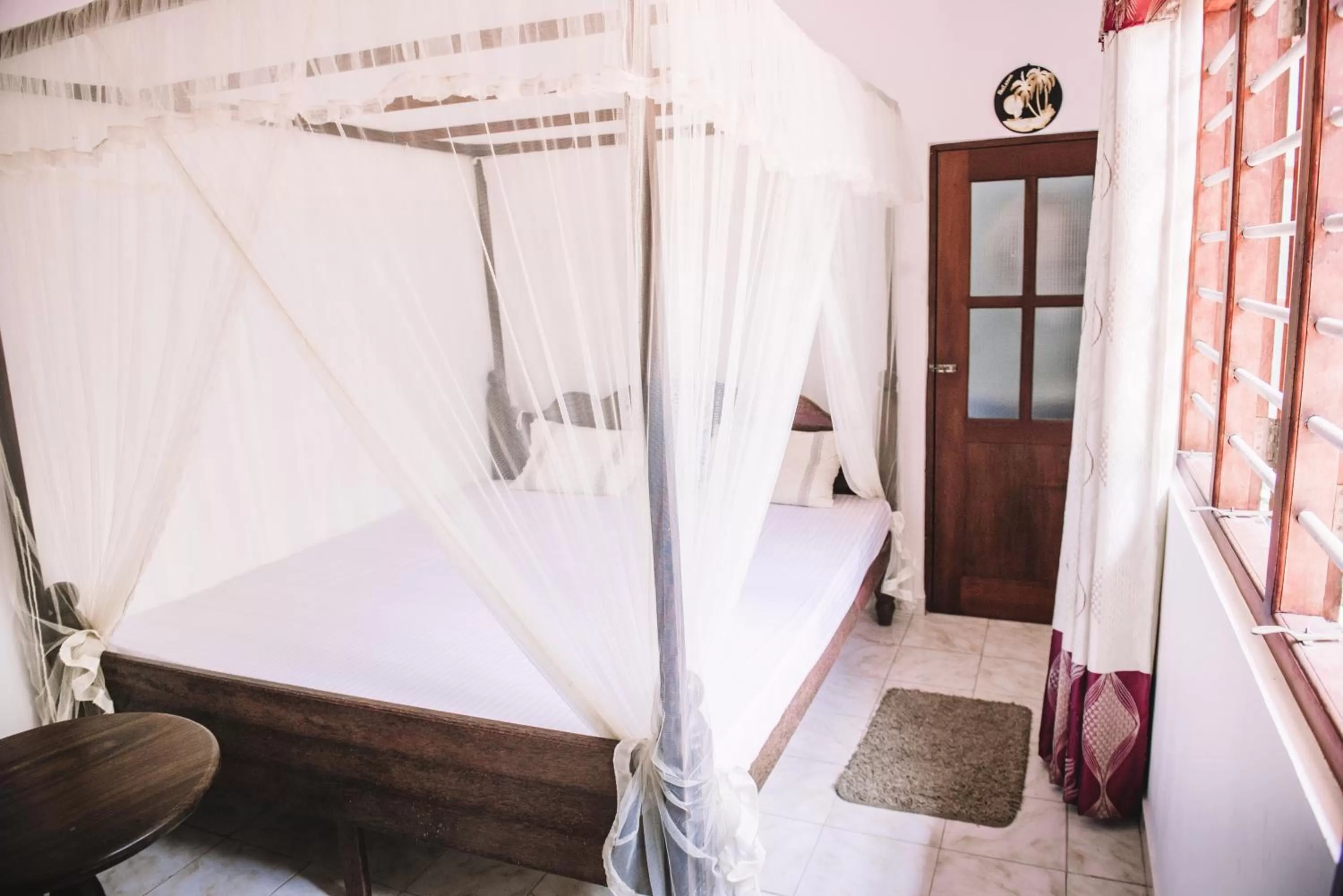 Photo of the whole room, Bed in Kadolana Guest House
