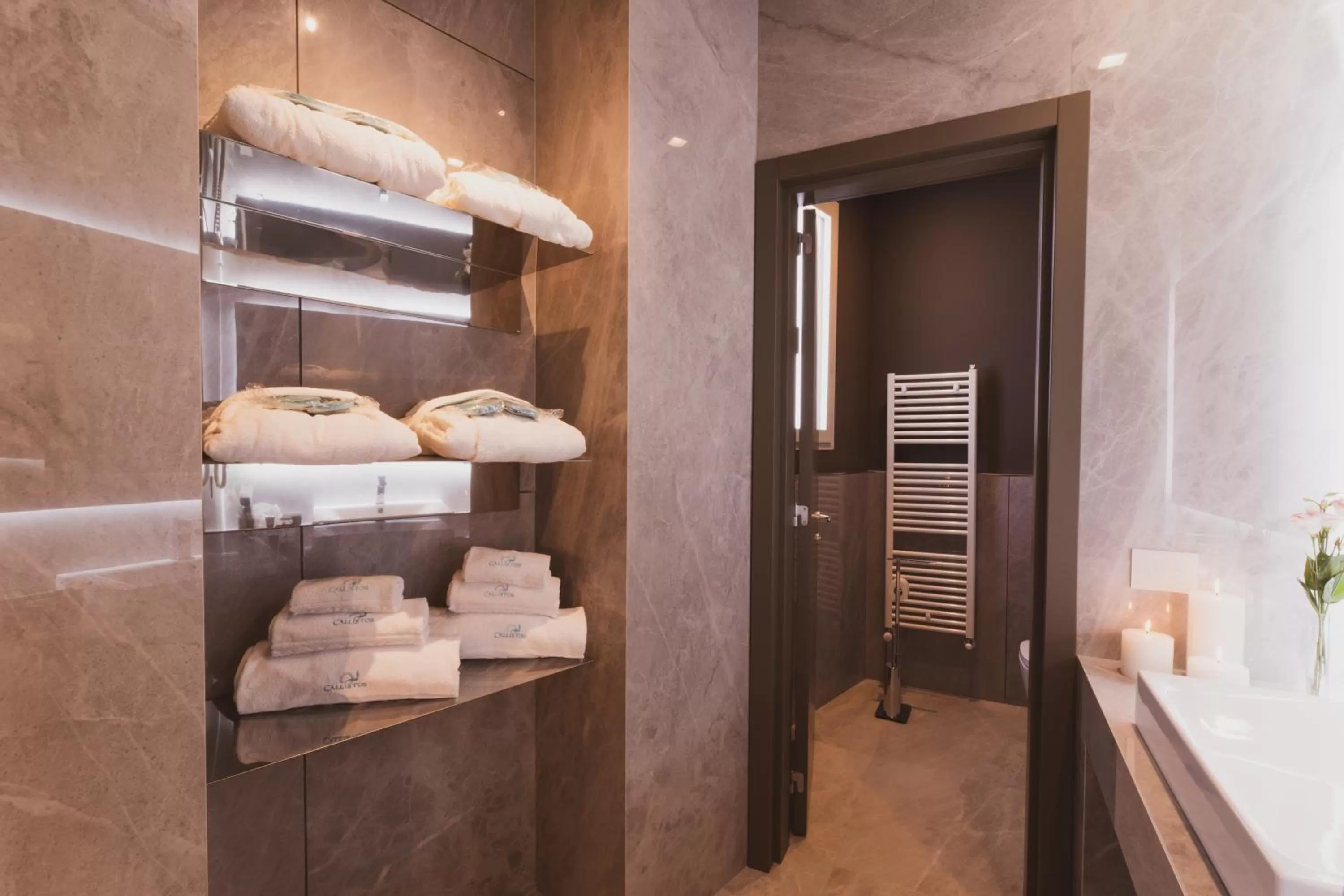 Shower, Bed in Callistos Hotel & Spa