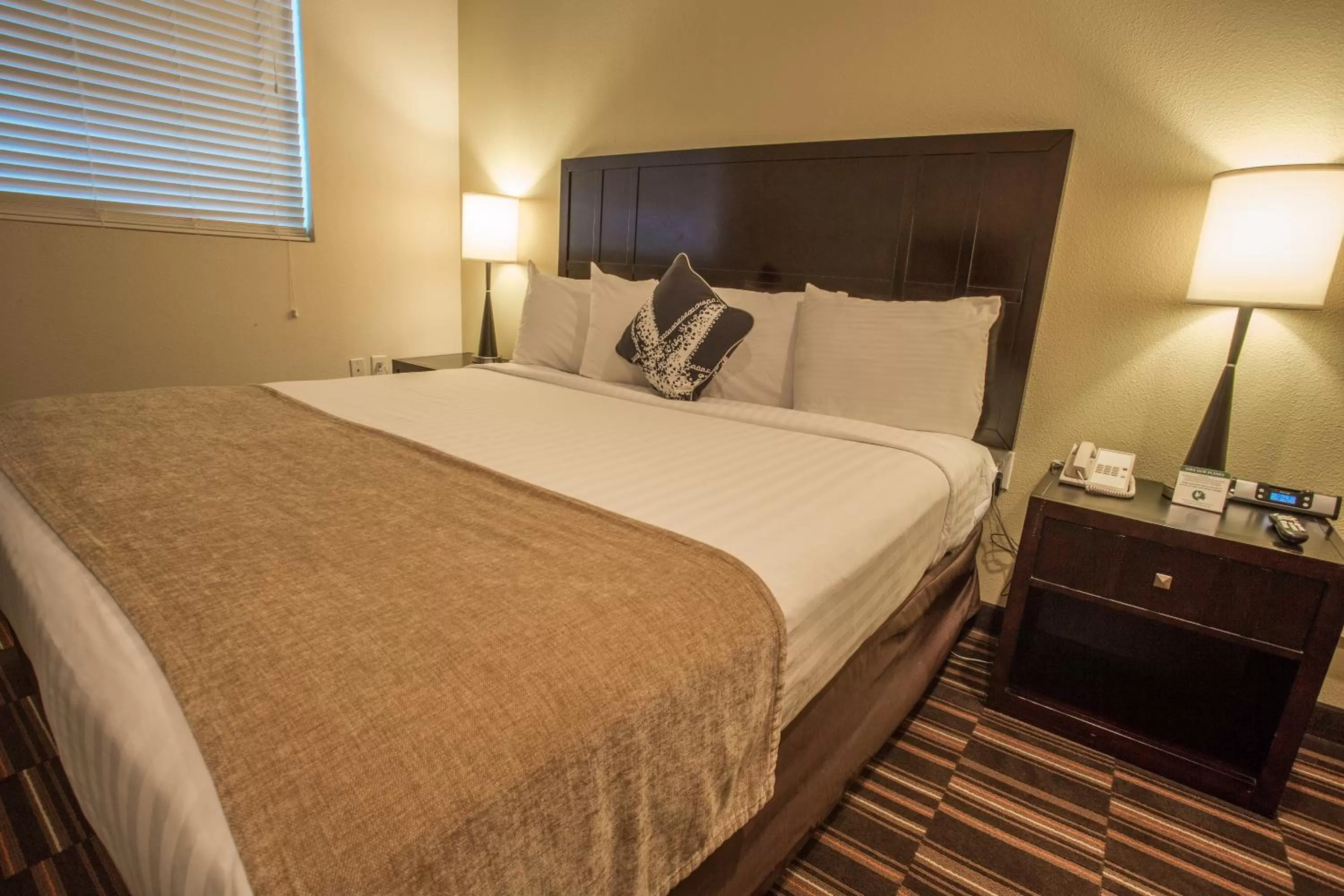 Bed in Inn at Wecoma