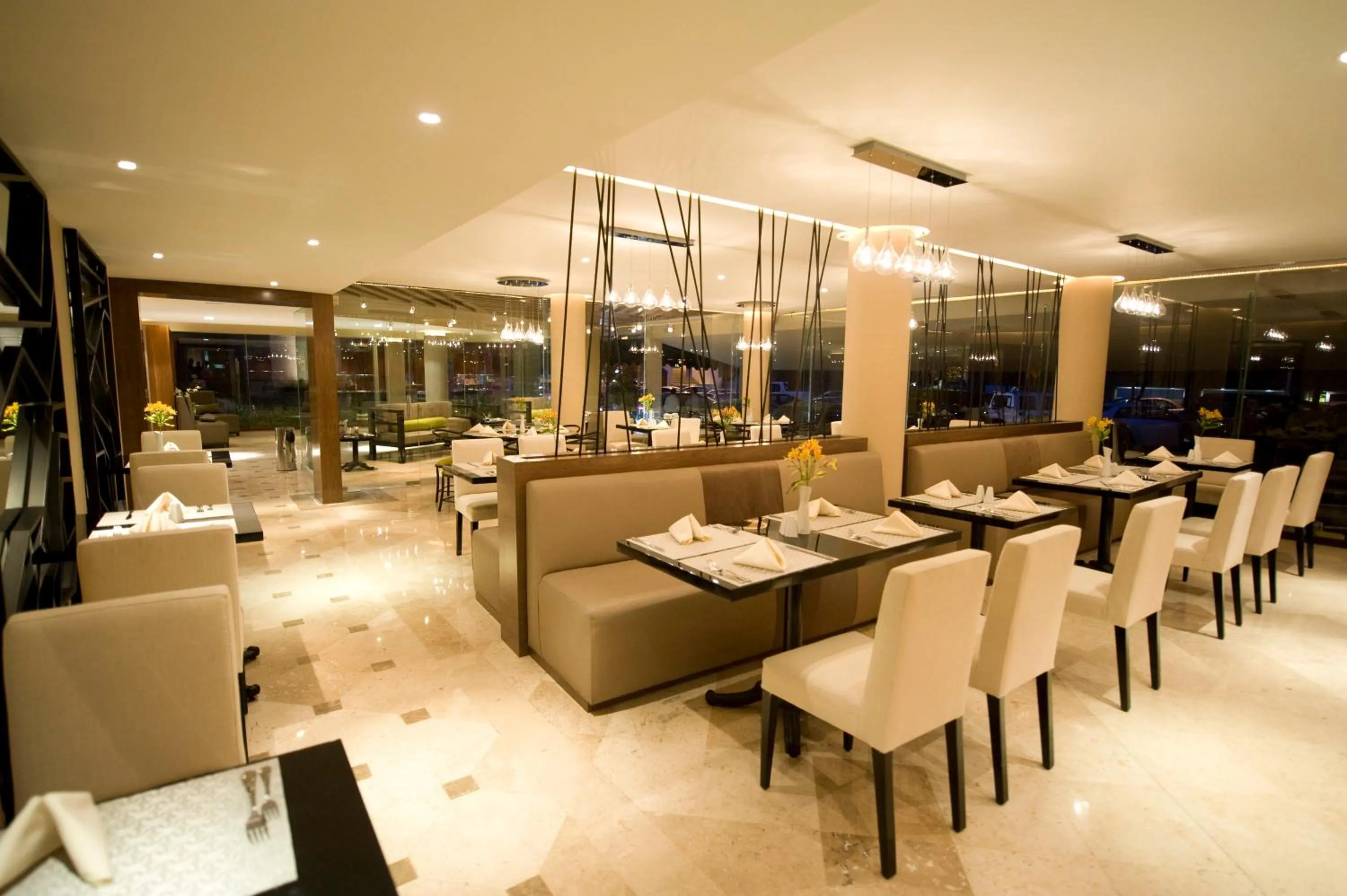 Restaurant/places to eat in Antaris Valle