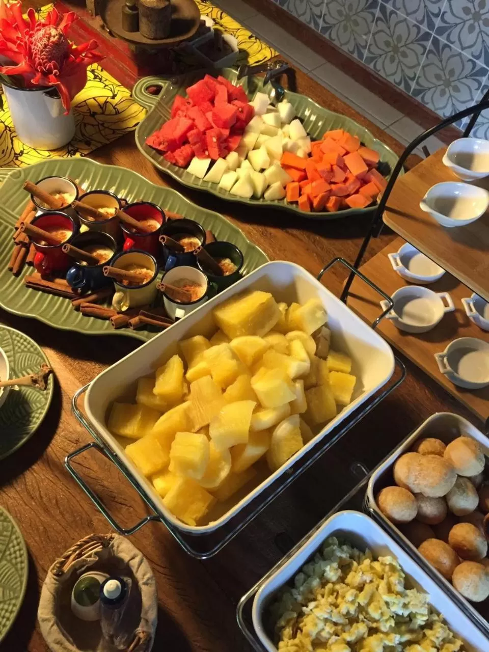 Buffet breakfast in Pousada Vila do Loro