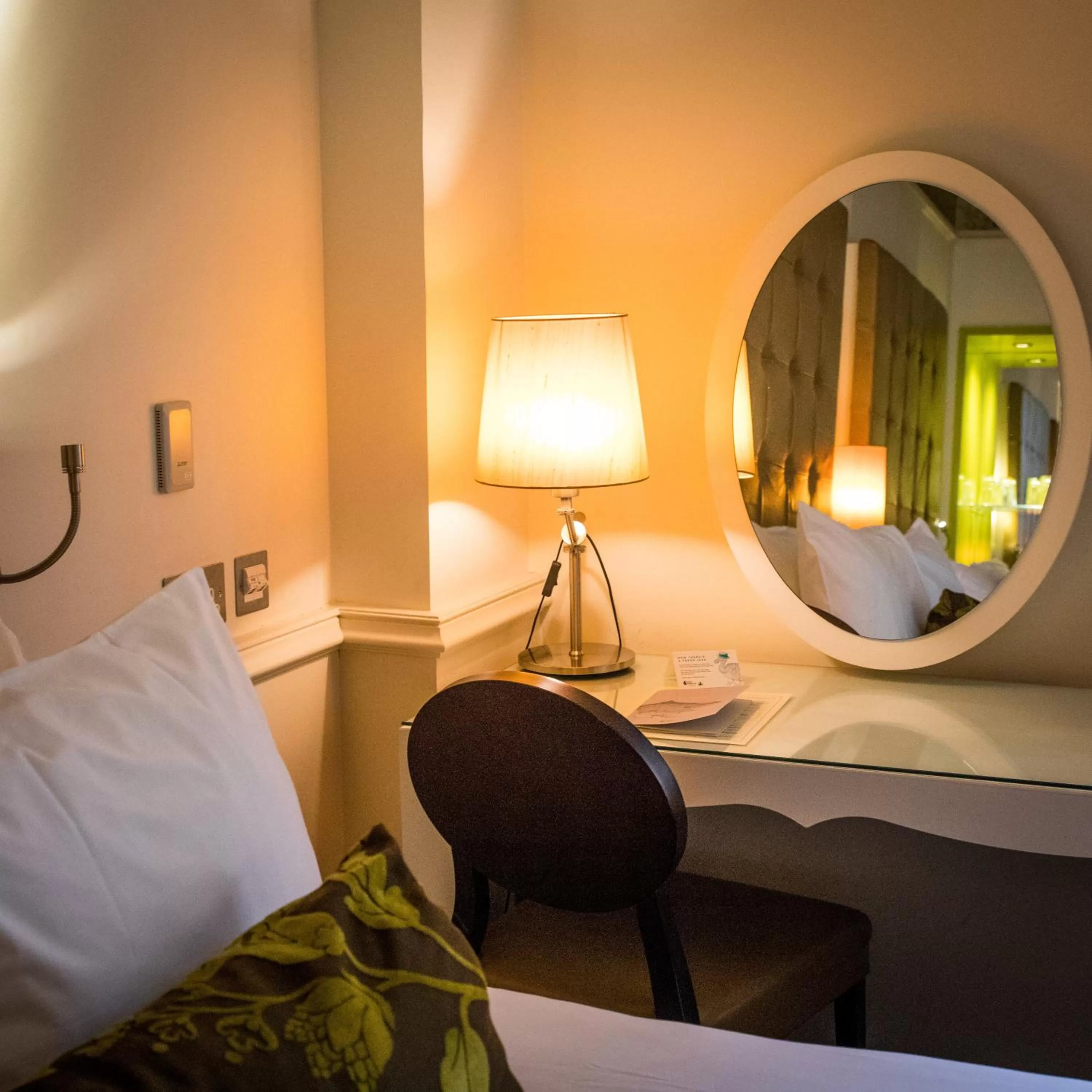 Photo of the whole room, Bed in Hotel Indigo Glasgow by IHG