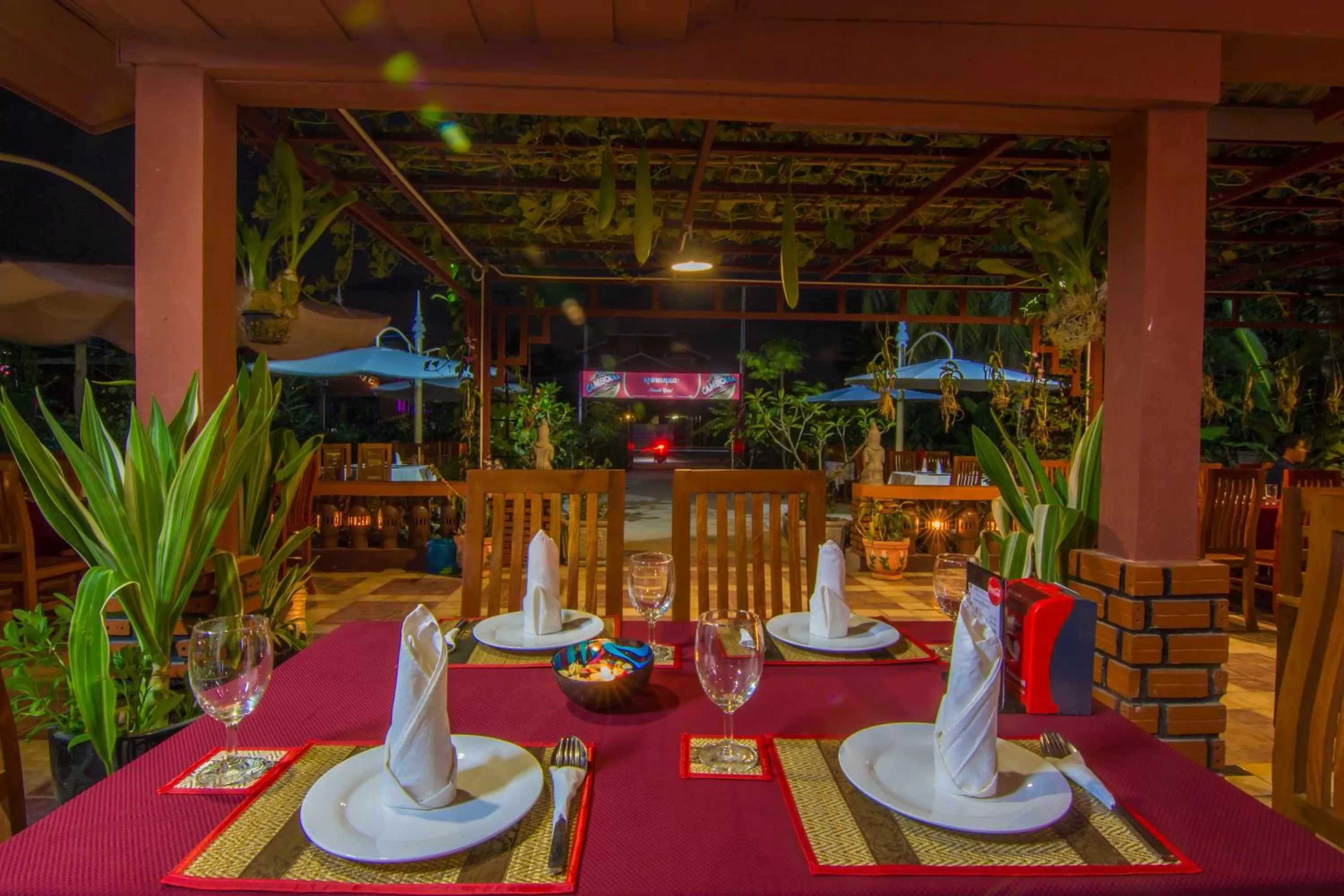 Restaurant/places to eat in RaVorn Villa Boutique