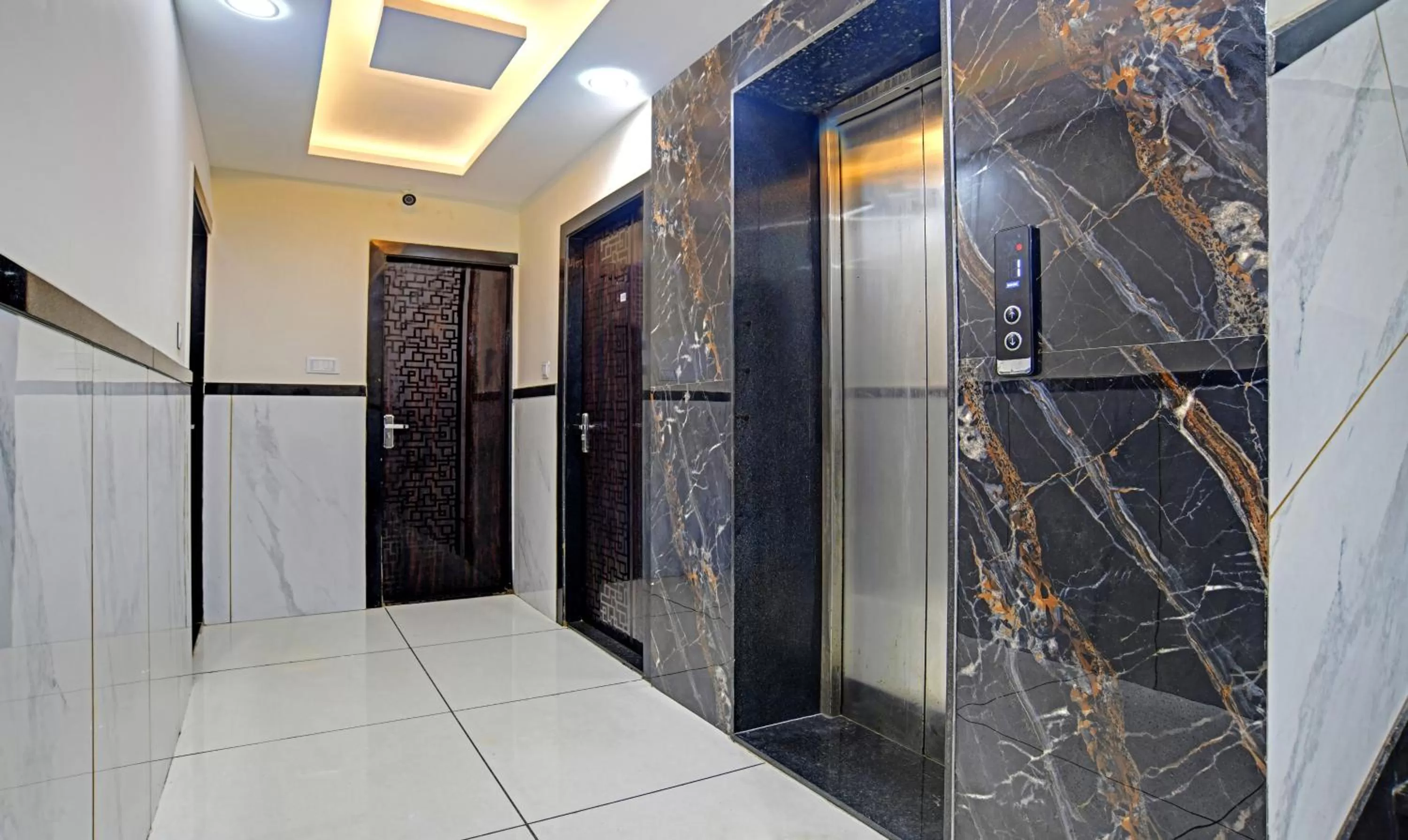 elevator in Treebo Jayshree Palace C21 Business Park