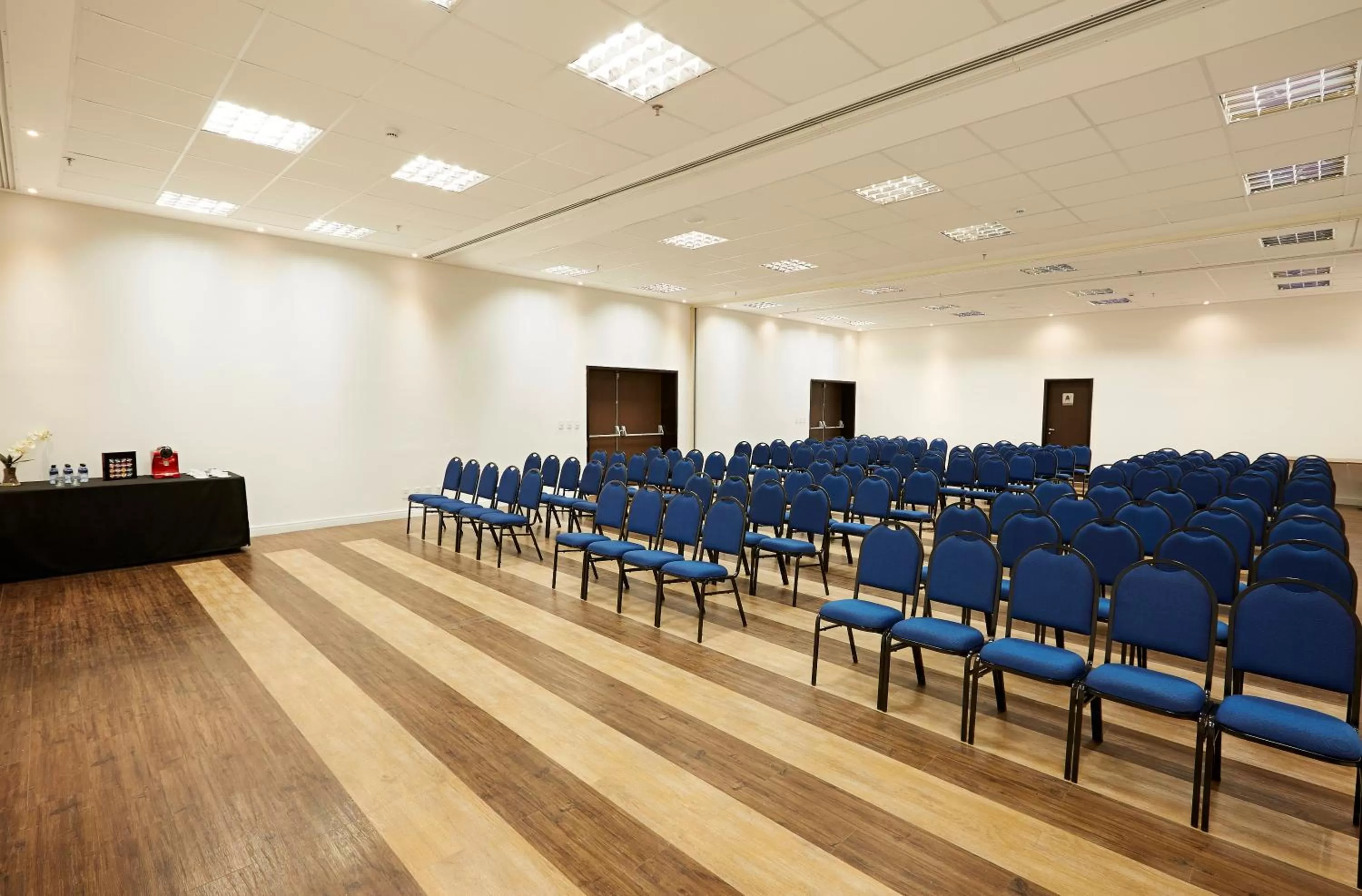 Business facilities in Tulip Inn Itaguai