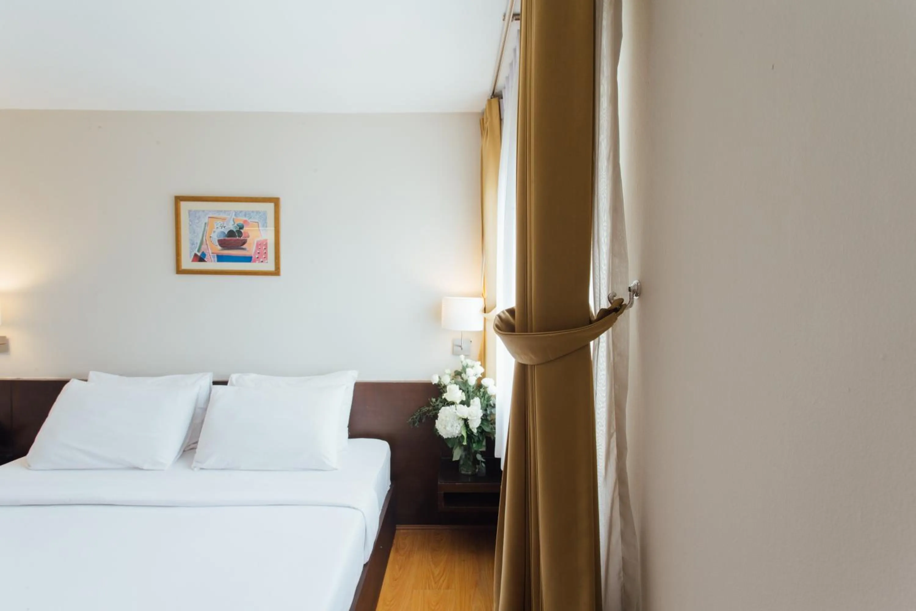 Bed in Seasons Siam Hotel