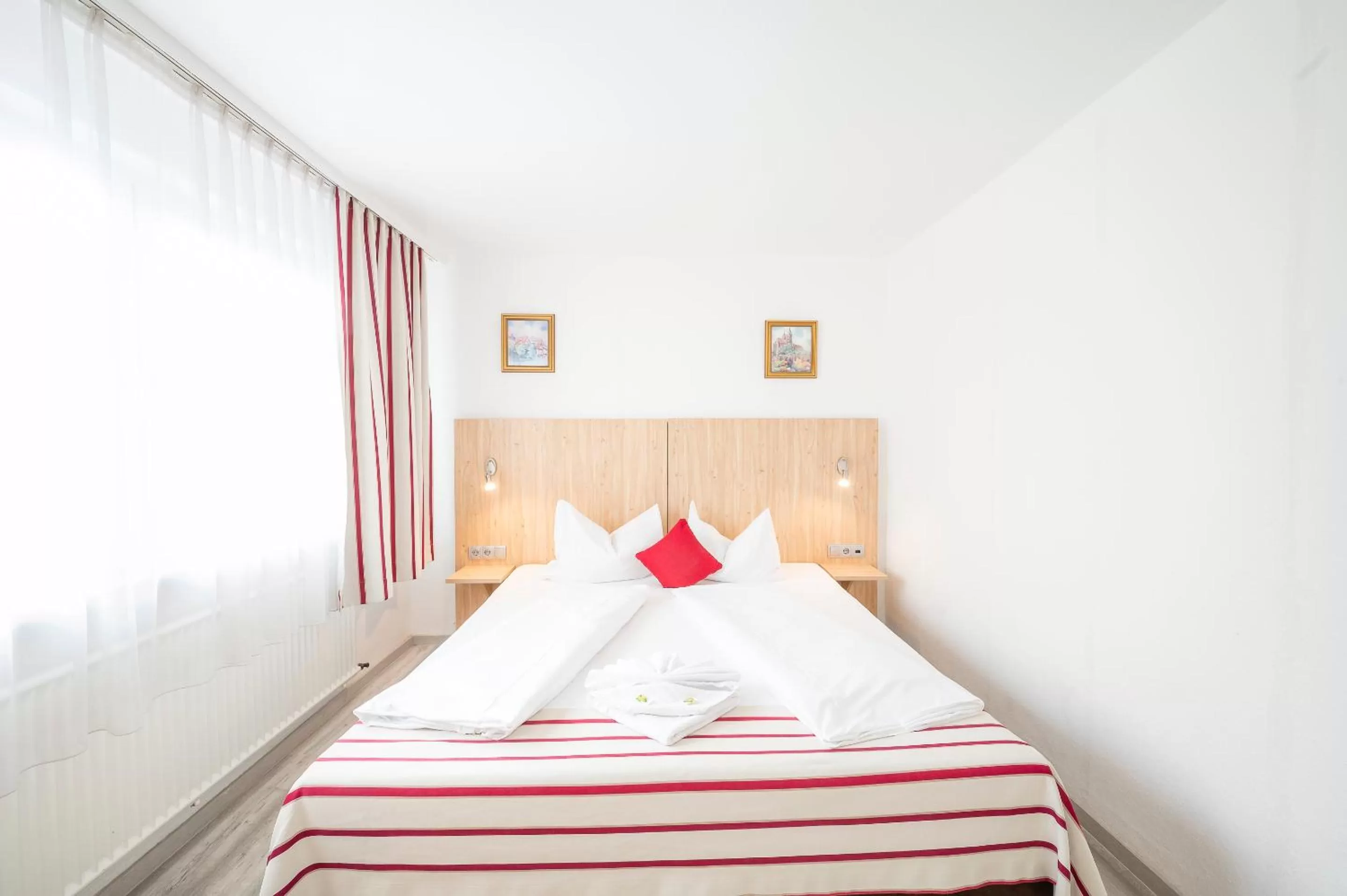 Staff, Bed in Hotel Astoria Stuttgart City