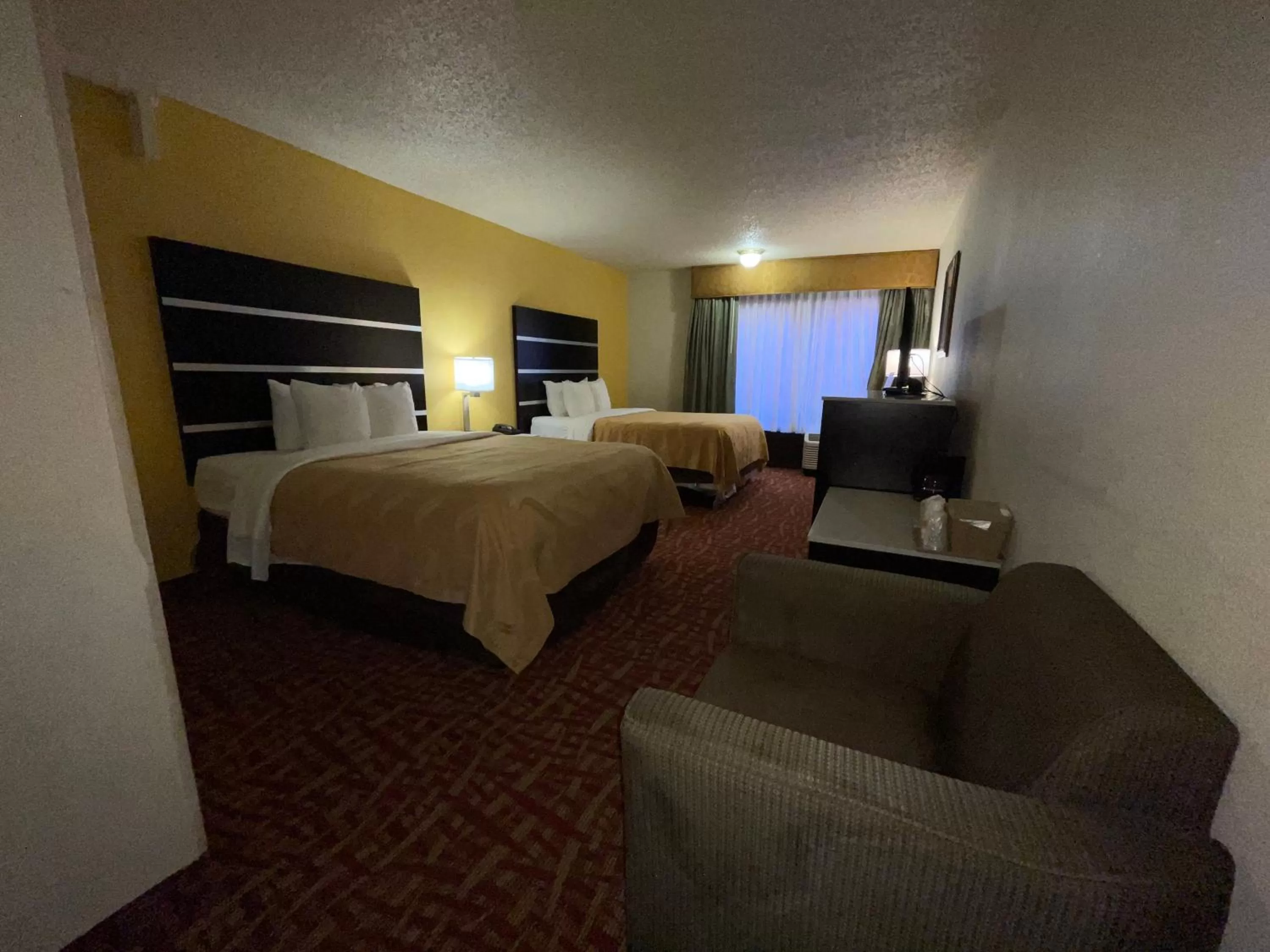 Queen Room with Two Queen Beds - Smoking in Quality Inn Fort Smith I-540