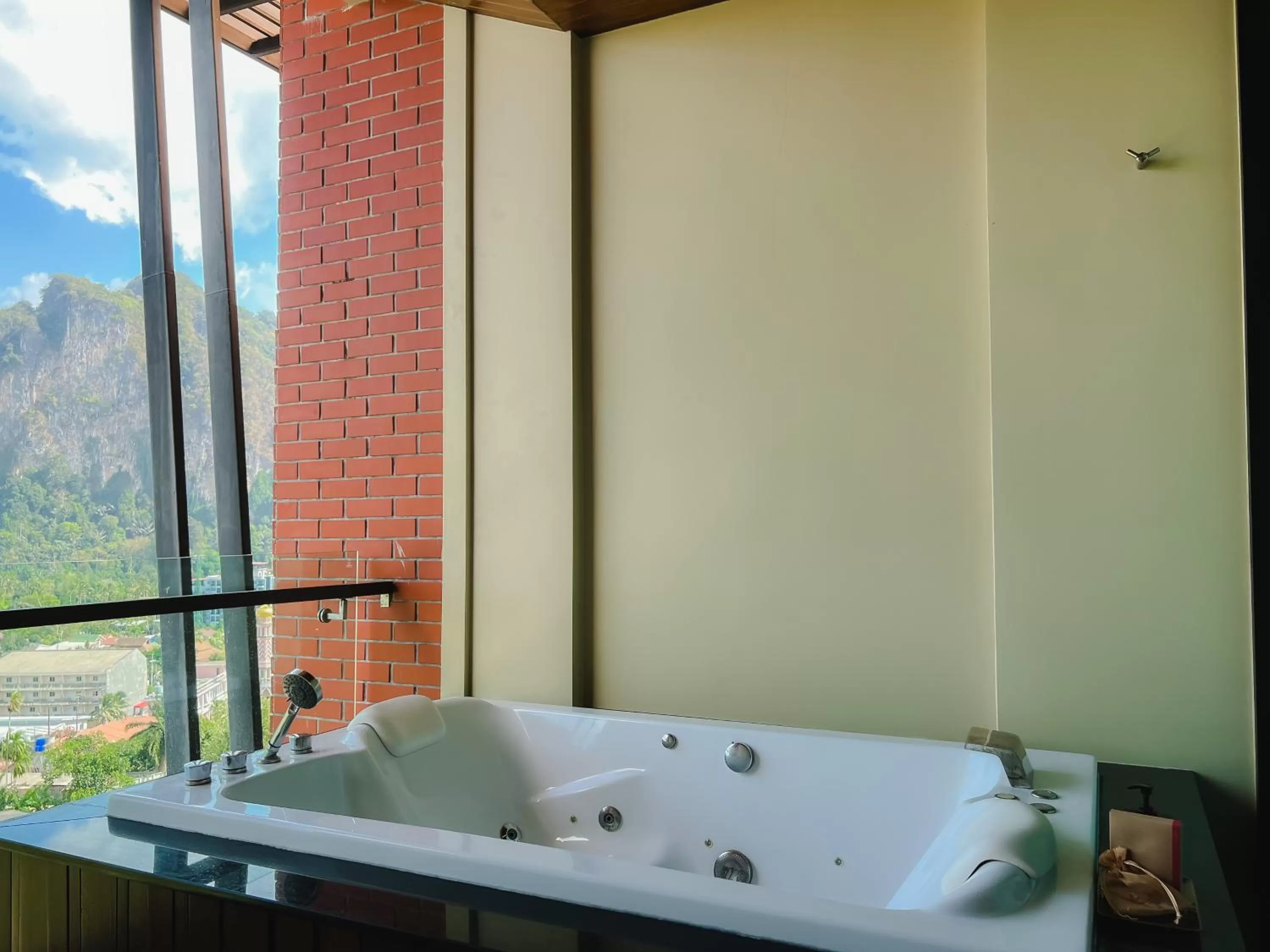 Bath in Aonang Phu Pi Maan Resort & Spa