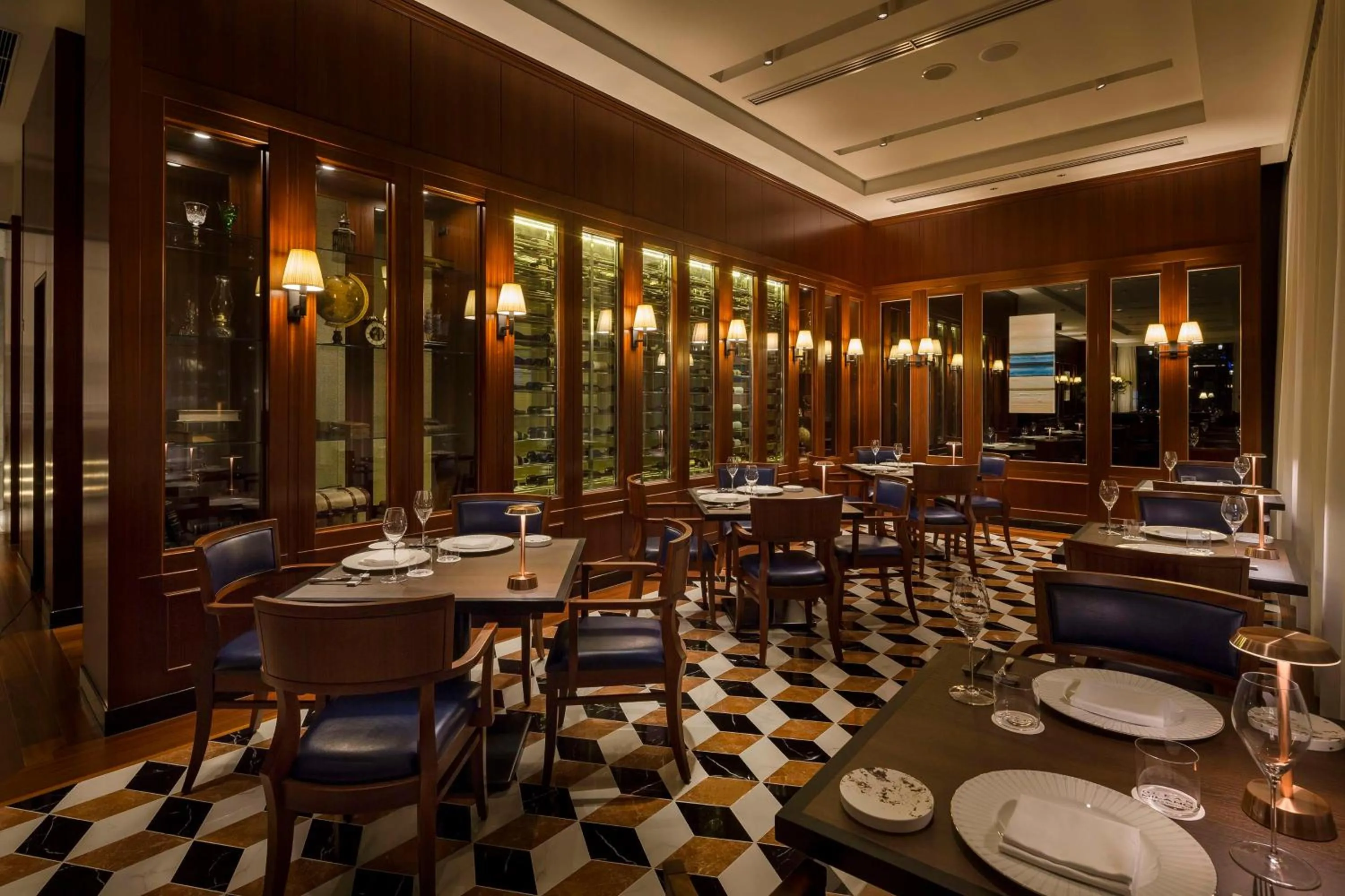 Restaurant/places to eat in Hilton Yokohama