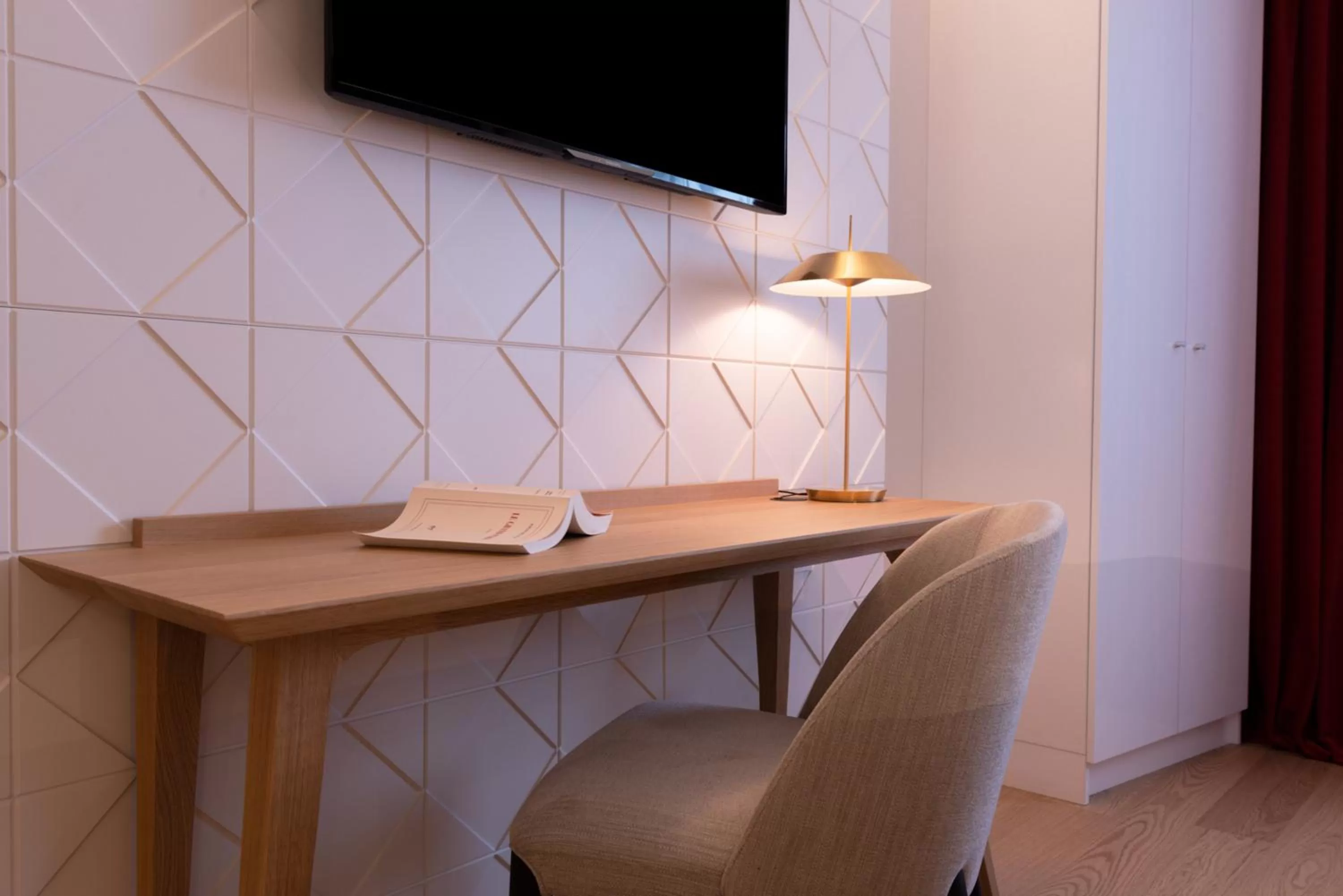 Bedroom in L'Amirauté Brest