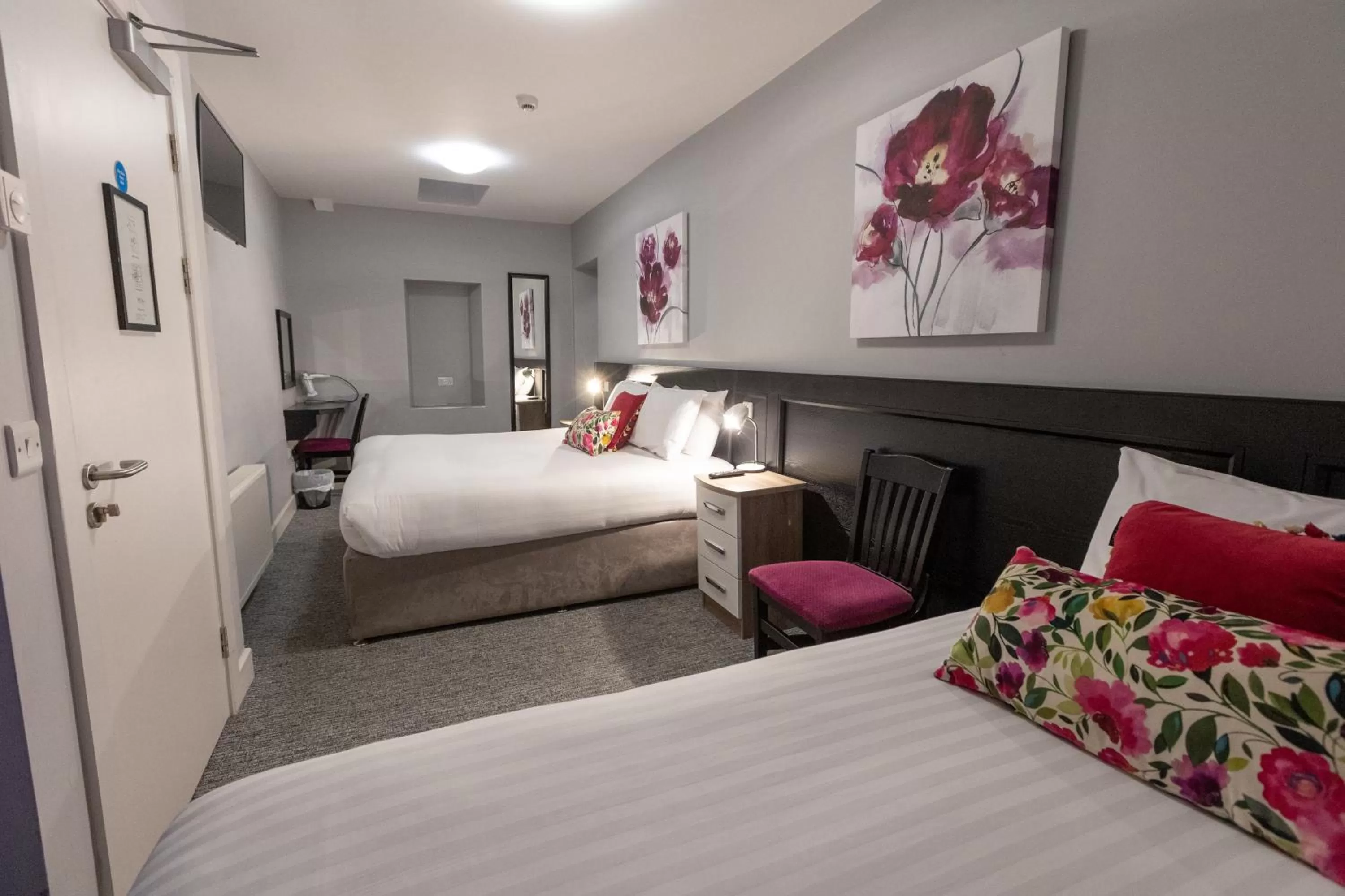 Bed in Behan's Horseshoe Bar & Restaurant