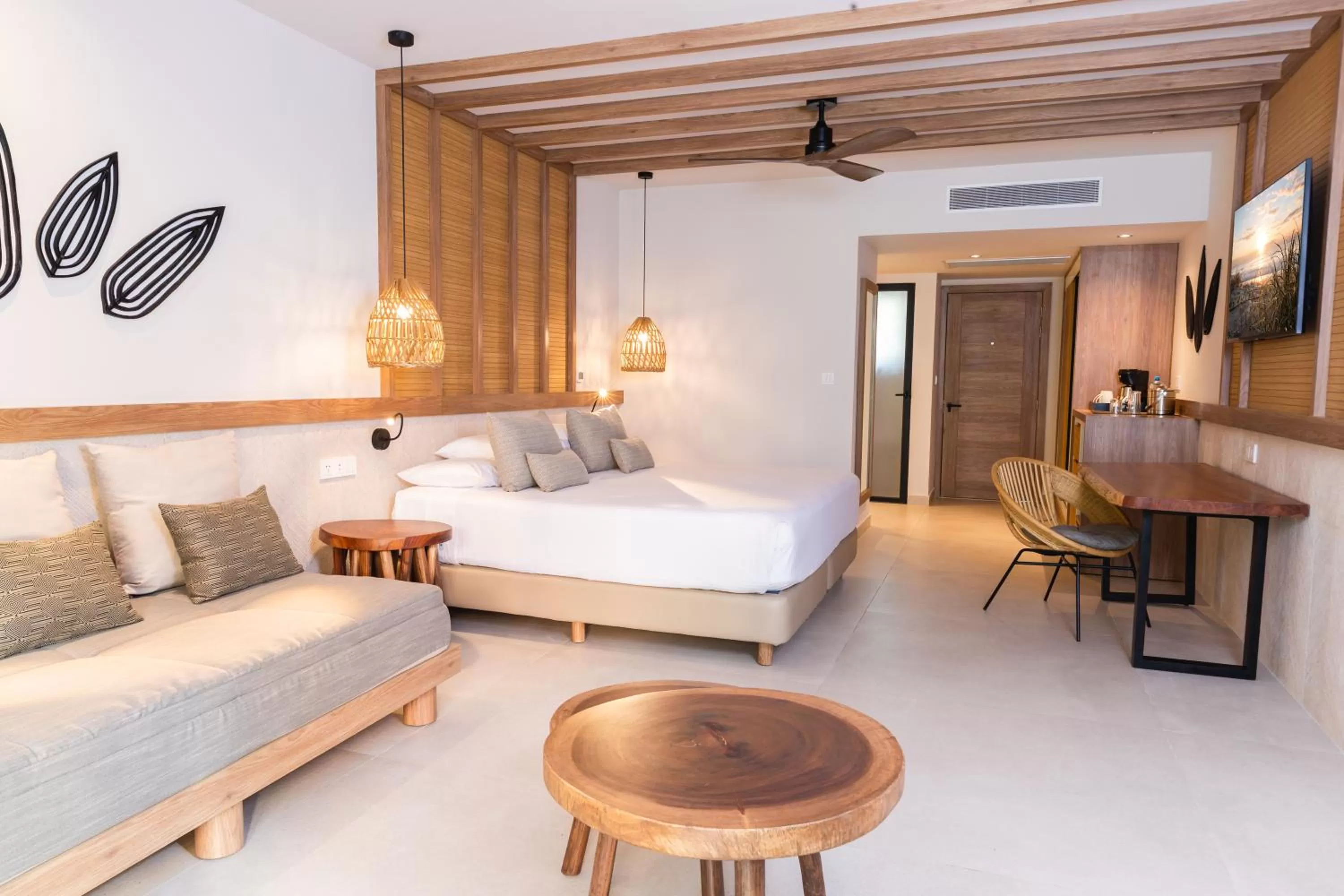 Junior Suite Deluxe Swim Up (2 Adults + 1 Child) in Bahia Principe Luxury Akumal - All Inclusive