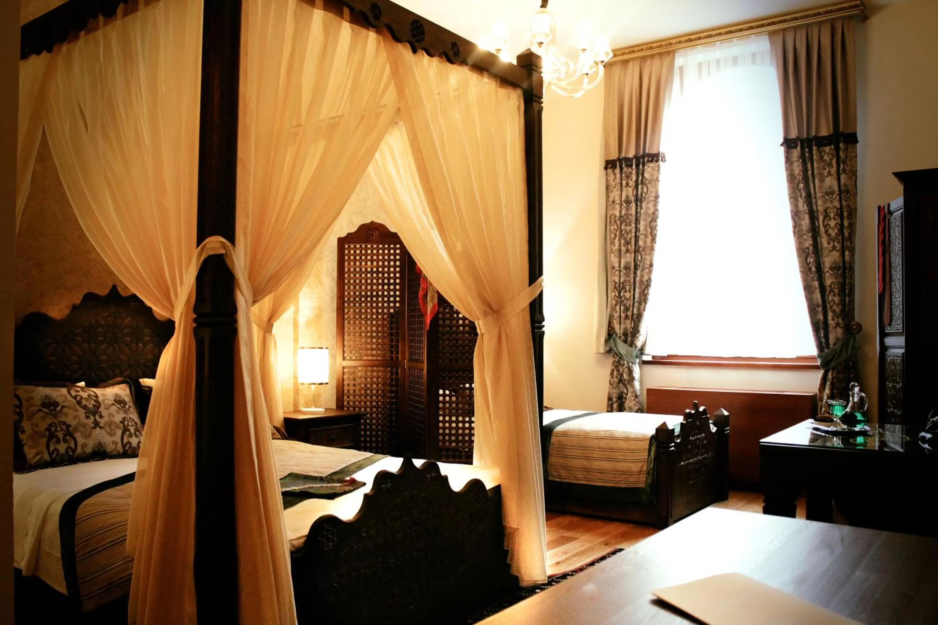 Bed in İsa Begov Hamam Hotel