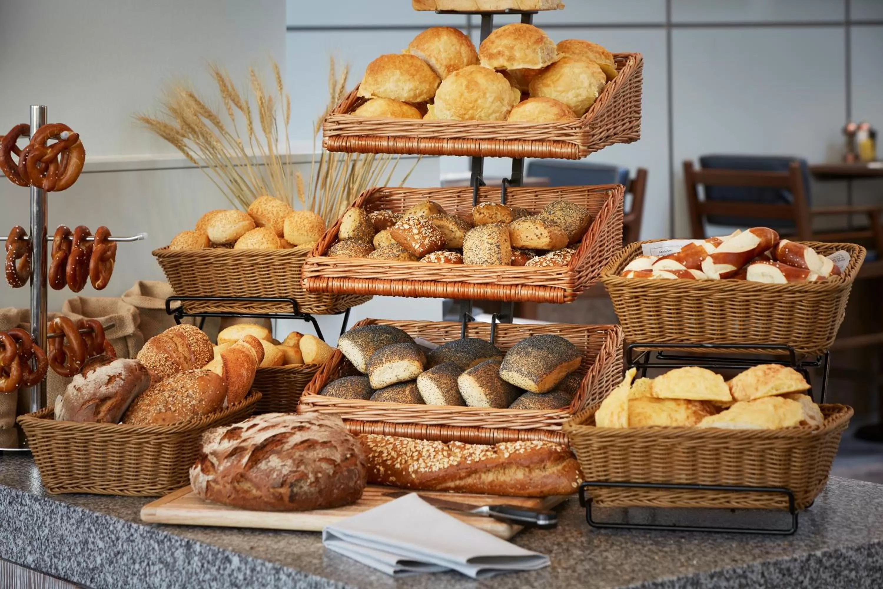 Restaurant/places to eat in Hilton Frankfurt City Centre