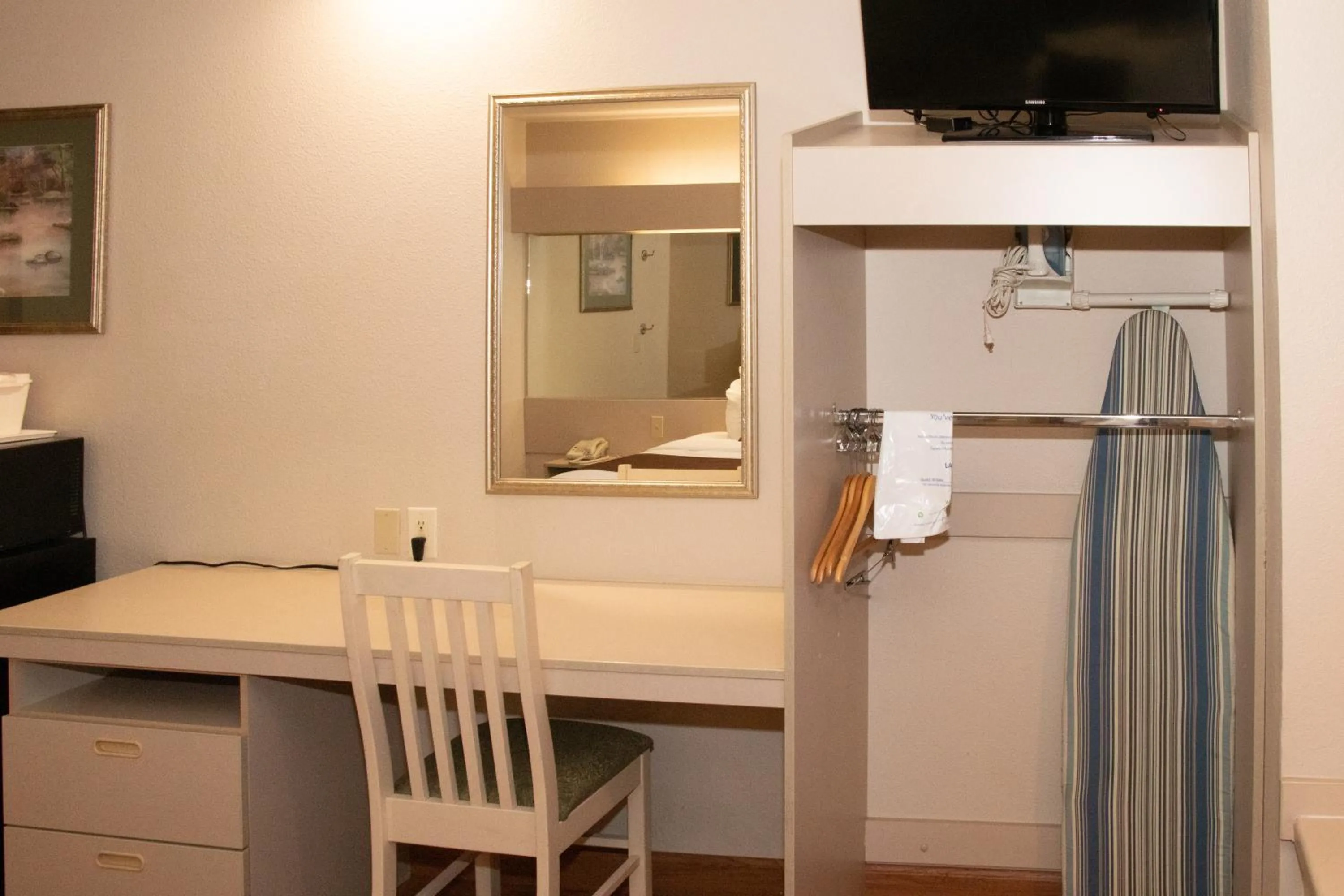 Microtel Inn & Suites Lodi