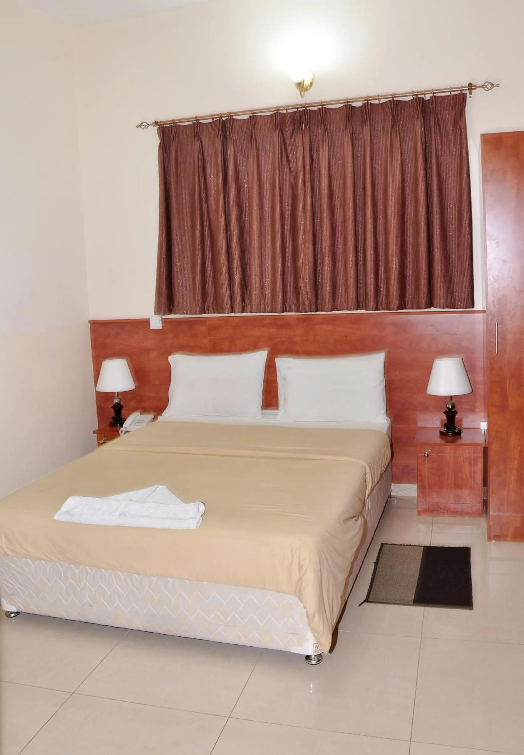 Bedroom, Bed in Africana Hotel