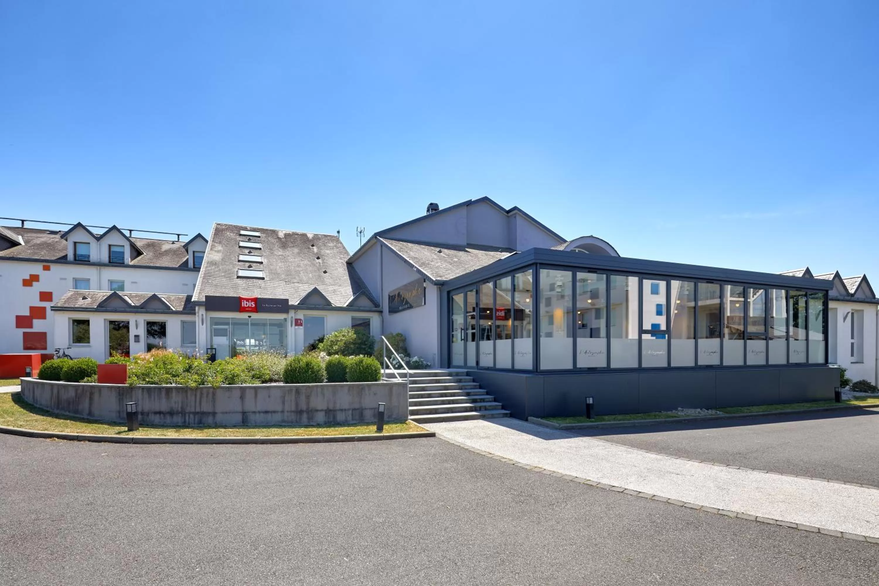 Property building in ibis La Roche Sur Yon Vendespace