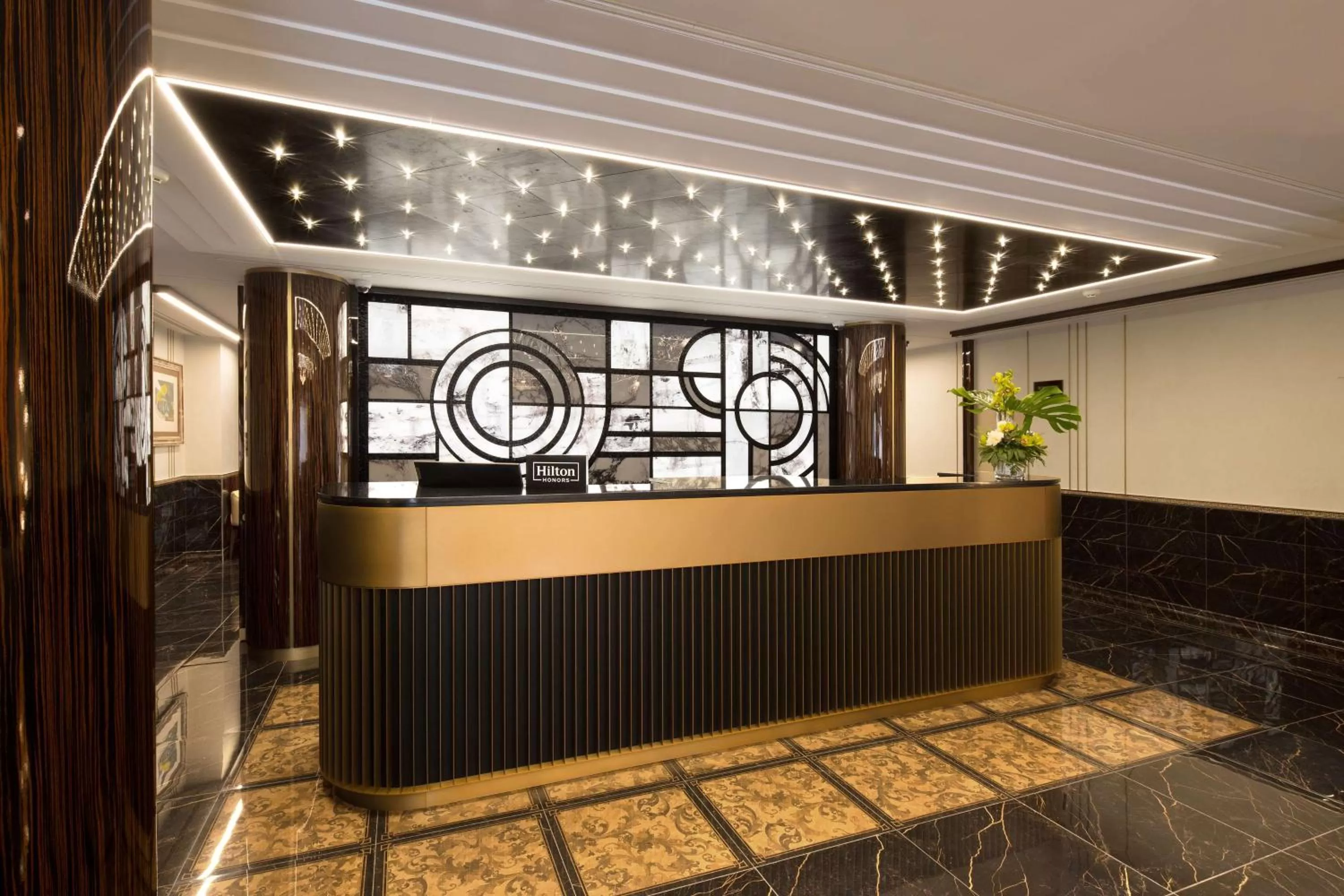 Lobby or reception in DoubleTree By Hilton A Coruña