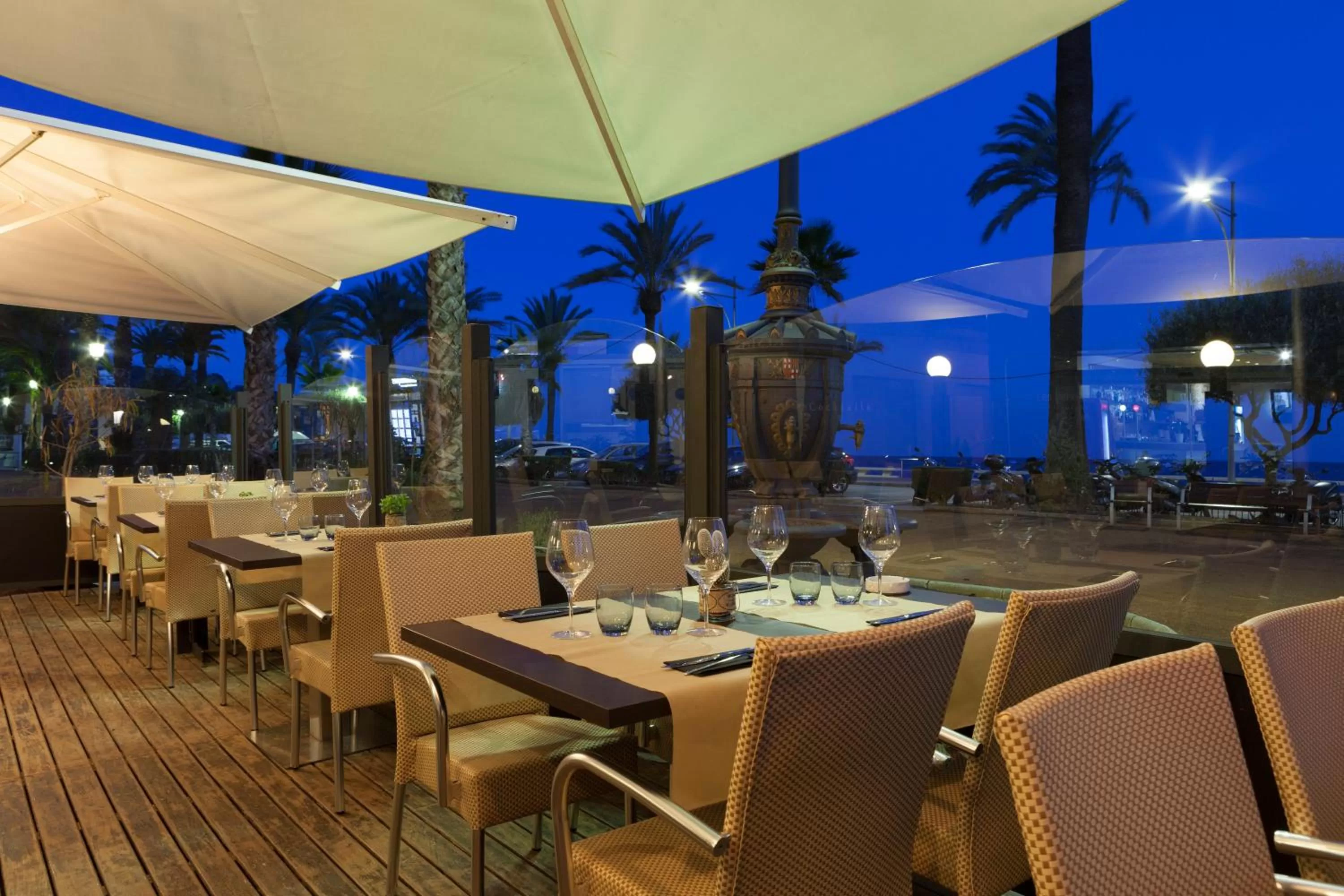 Restaurant/places to eat in URH Excelsior