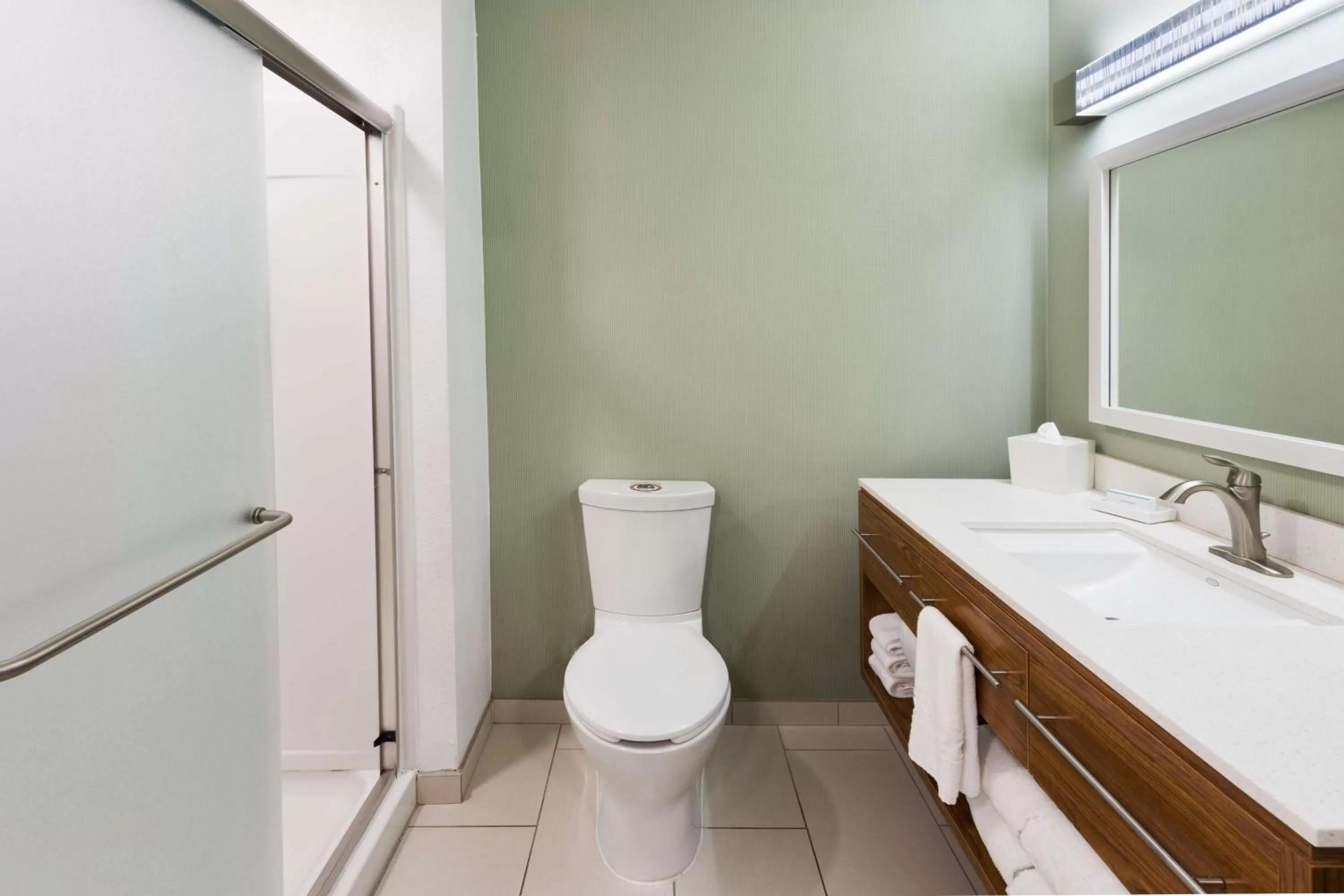 Bathroom in Home2 Suites by Hilton Columbus