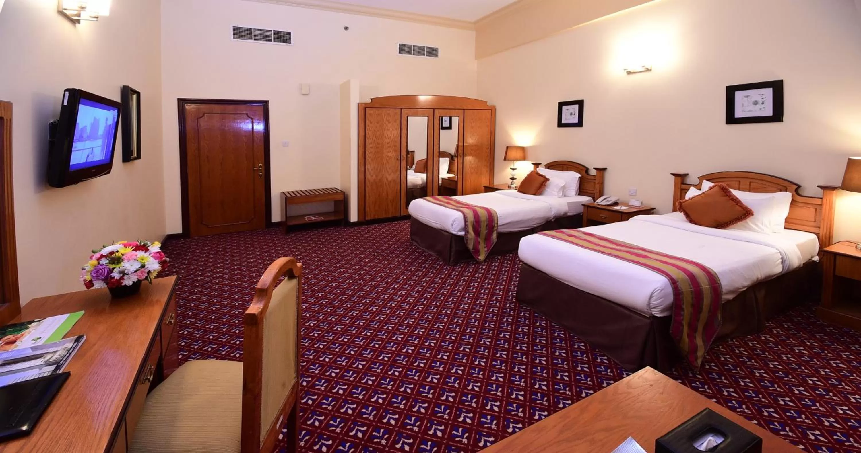 Bedroom, Bed in La Rosa Hotel, Juffair