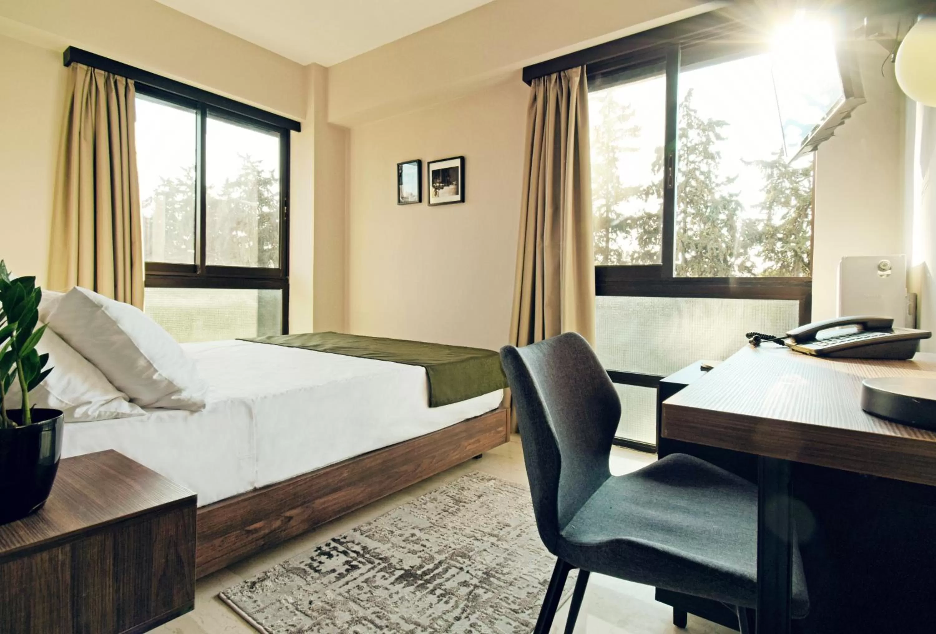 Photo of the whole room, Bed in Athens Iris Hotel