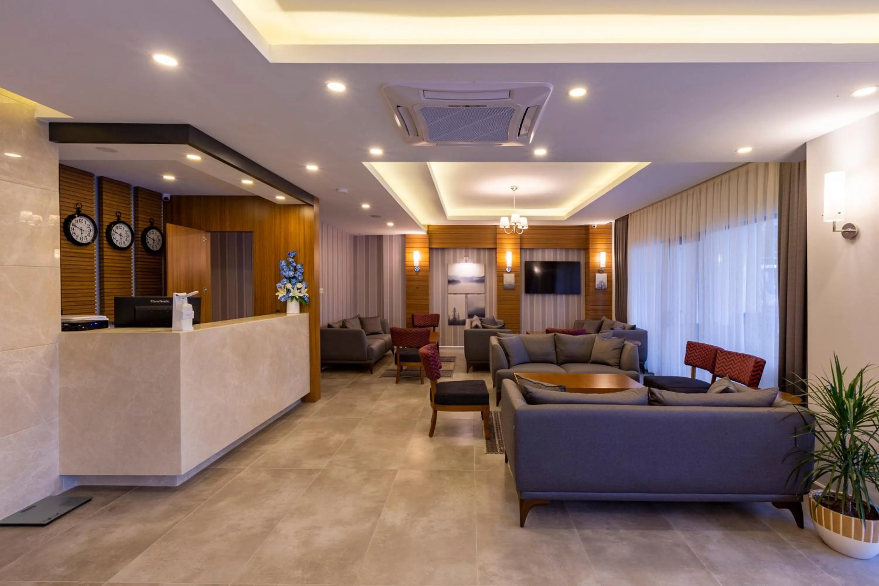 Lobby or reception in Antalya Business Hotel