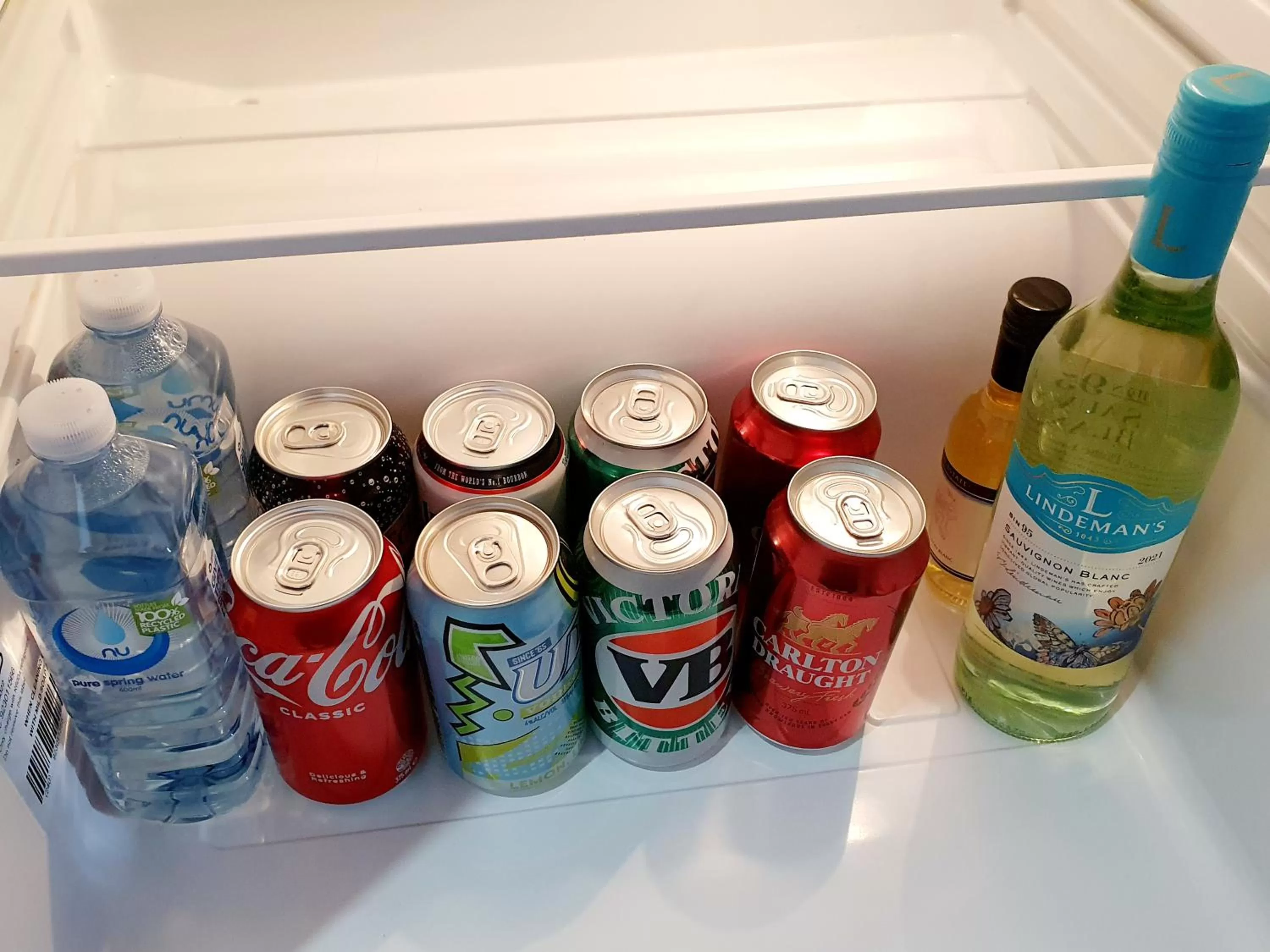 oven in Addison Motor Inn