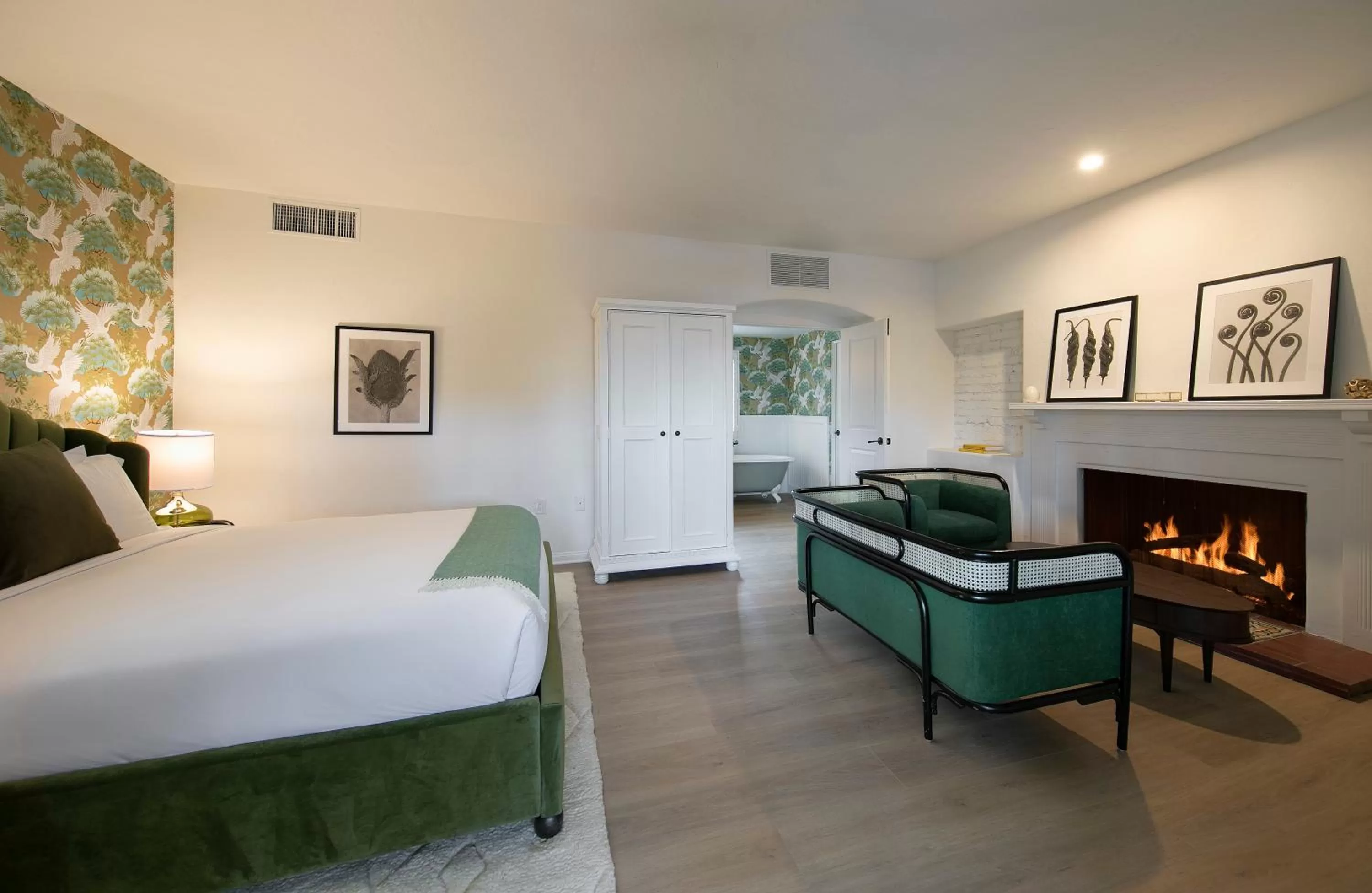 Bed in The Colony Palms Hotel and Bungalows - Adults Only