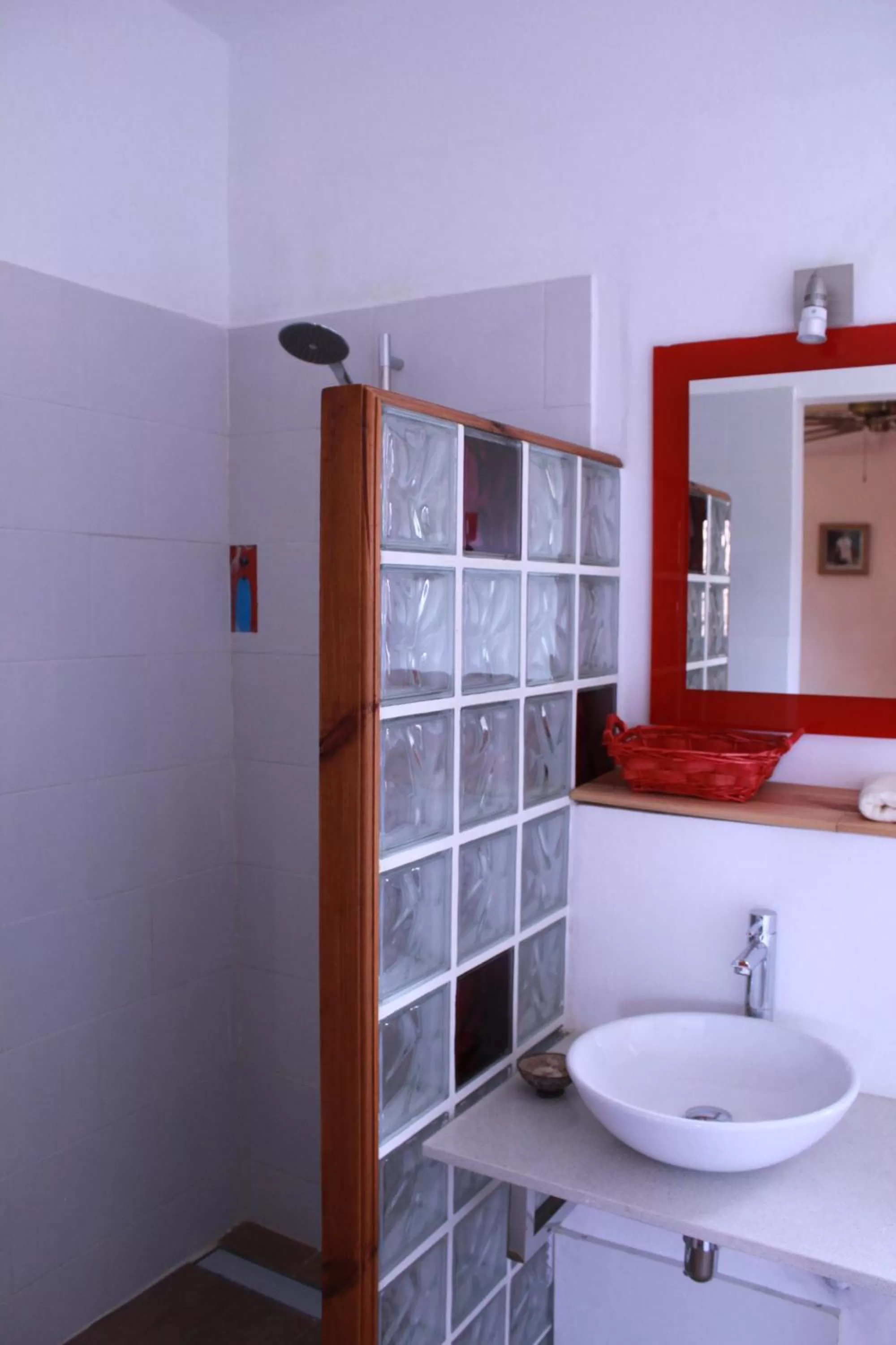 Bathroom in Nyéléni maison sahel