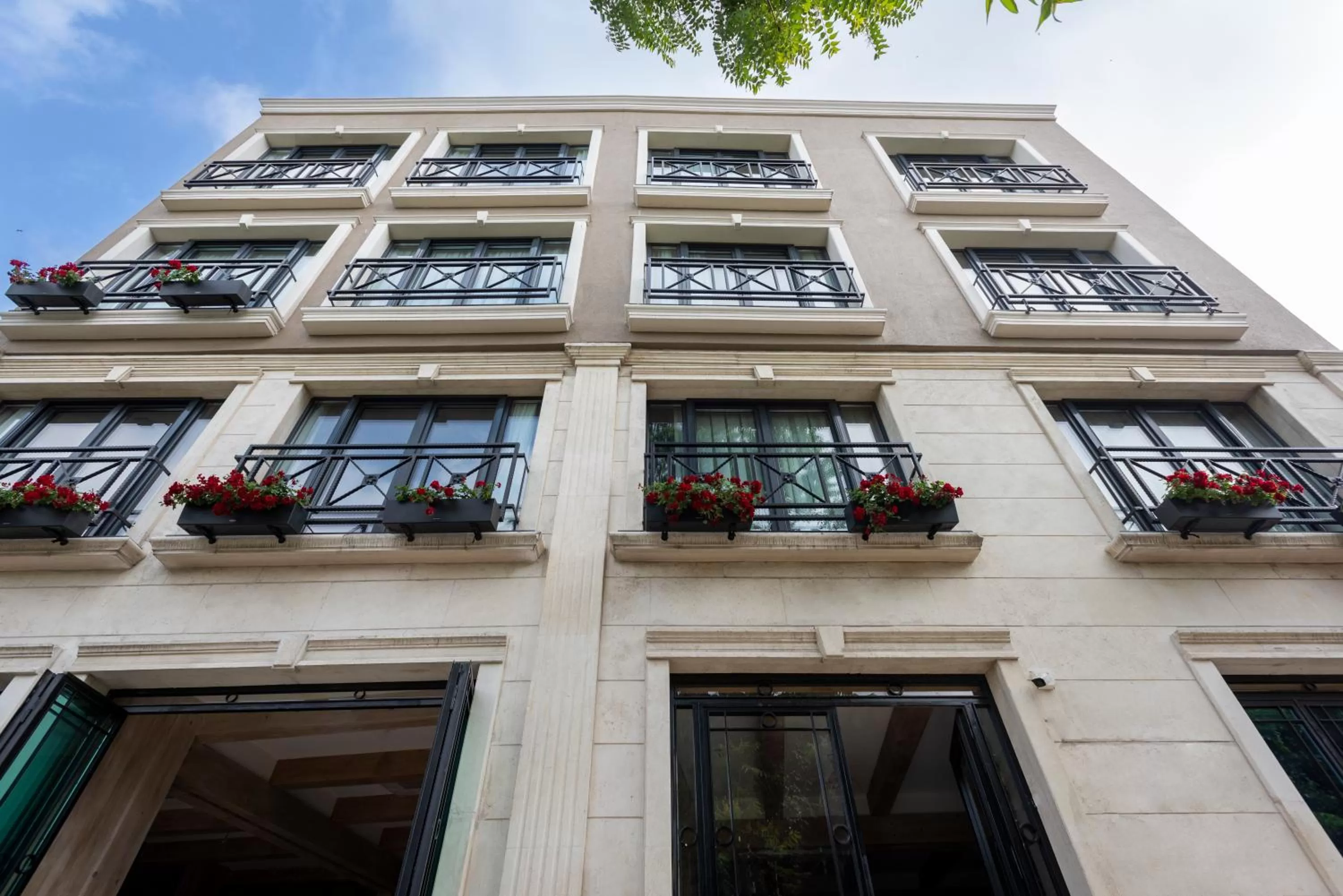 Property building in Istanbul Old City Colorful Houses Balat PETRION Hotel