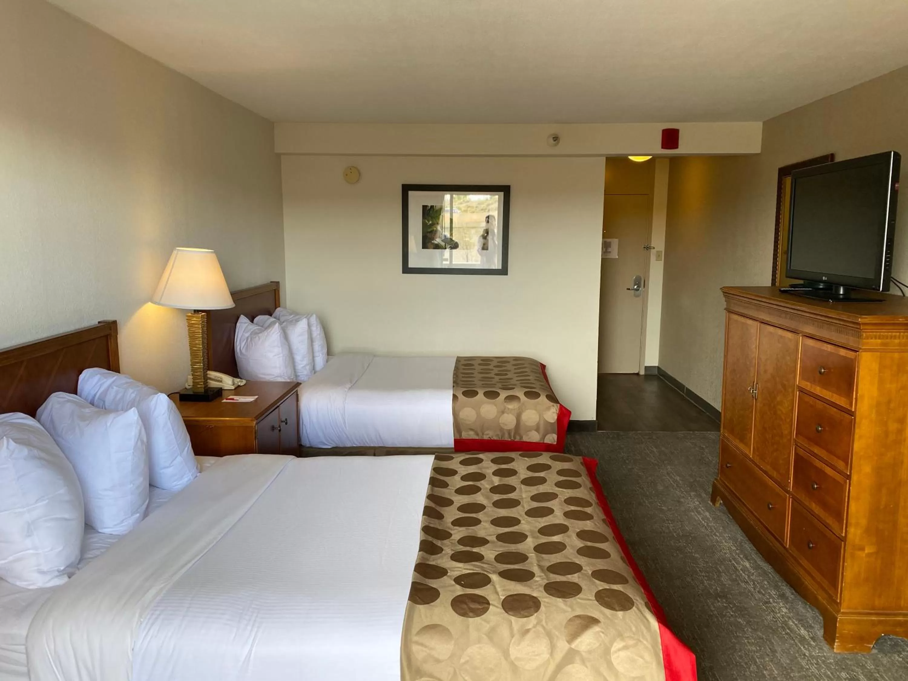 Ramada by Wyndham Albuquerque Midtown