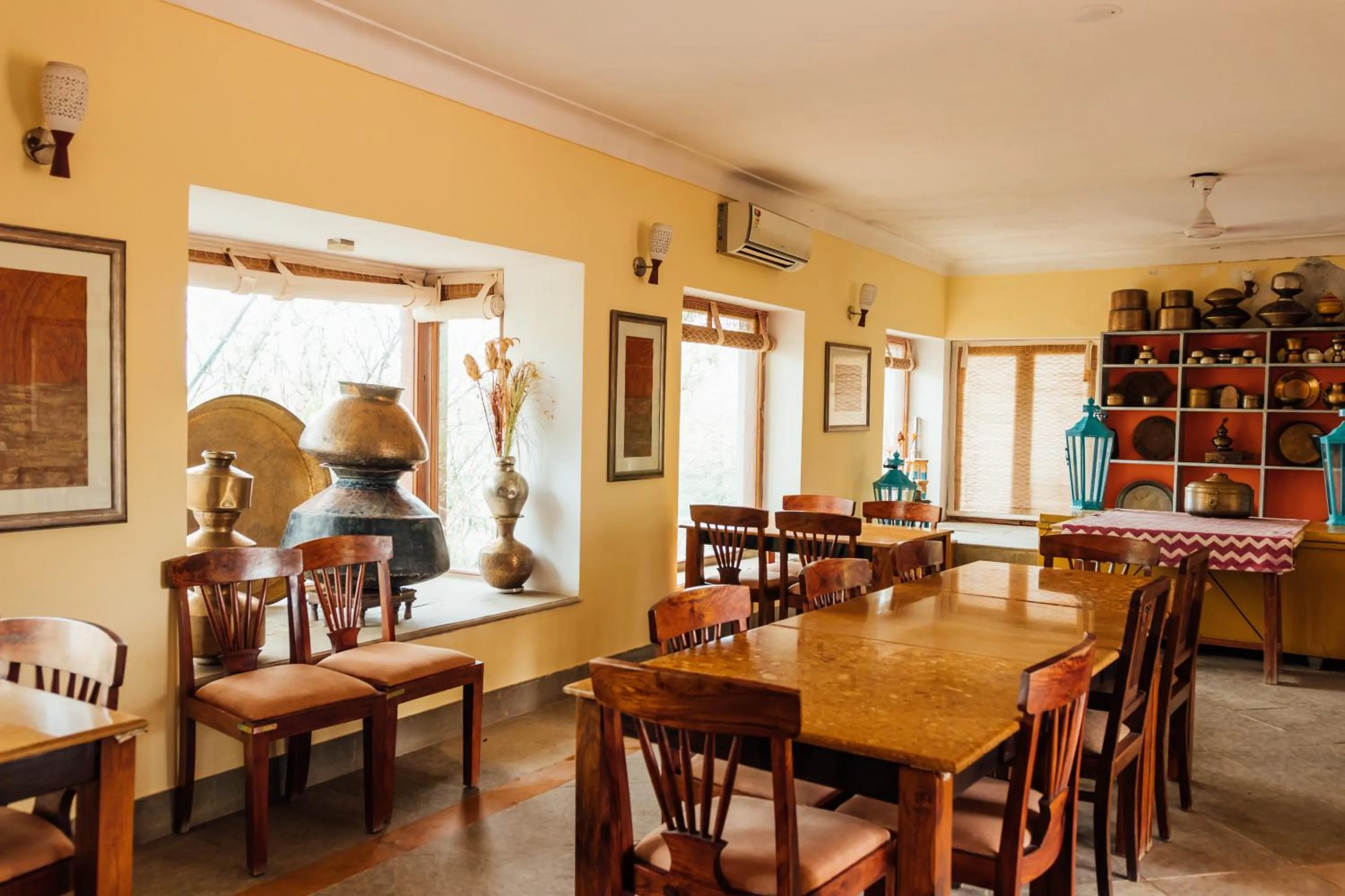 Restaurant/places to eat in Devra Udaipur