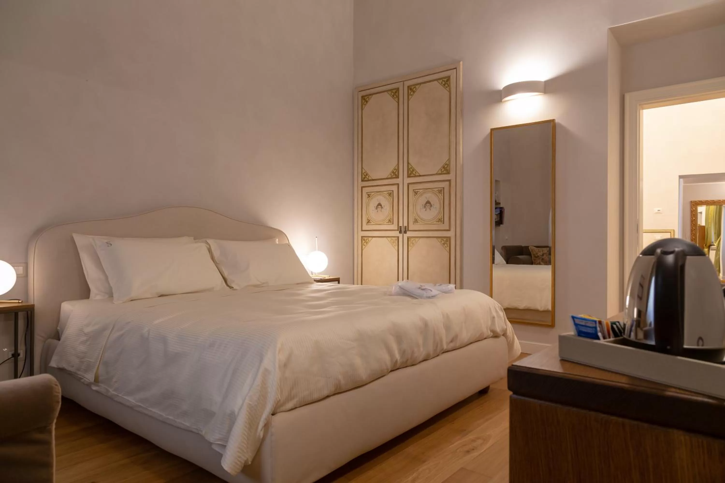 Photo of the whole room, Bed in Dimora Storica Lo Svevo