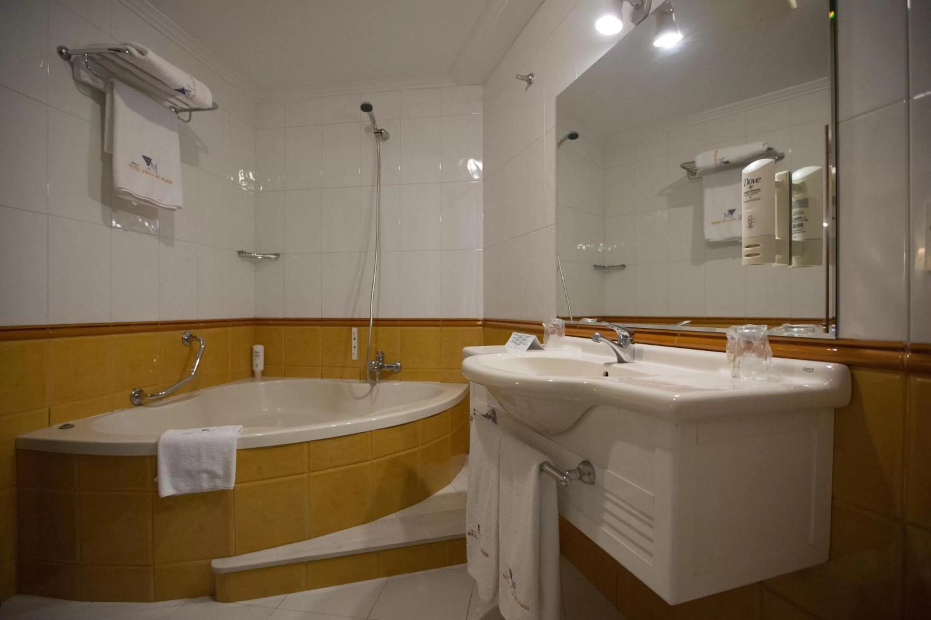 Bathroom in Hotel Villa de Marin