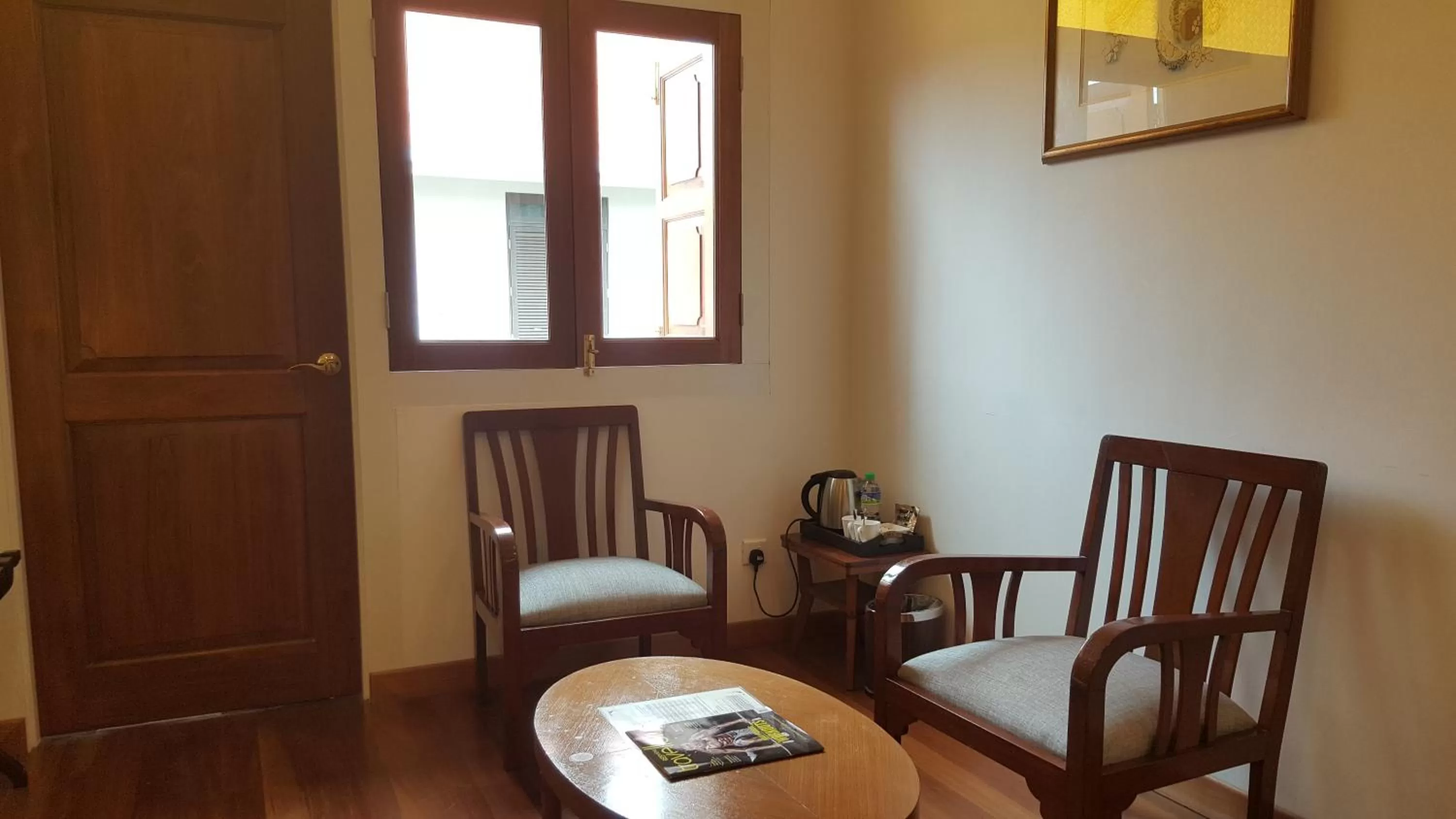 Heeren Straits Hotel