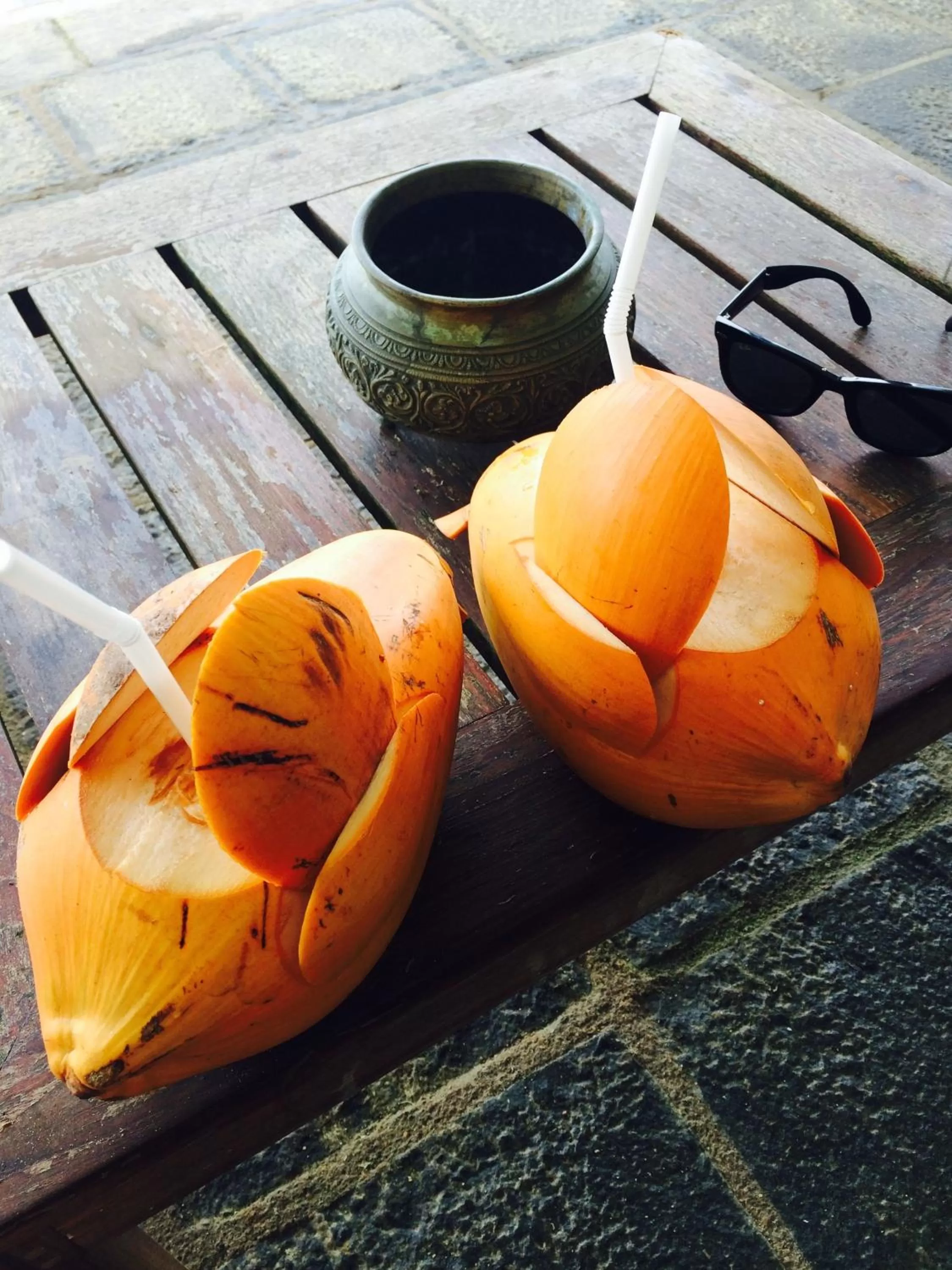 Drinks in Villa Atulya at Ocean's edge