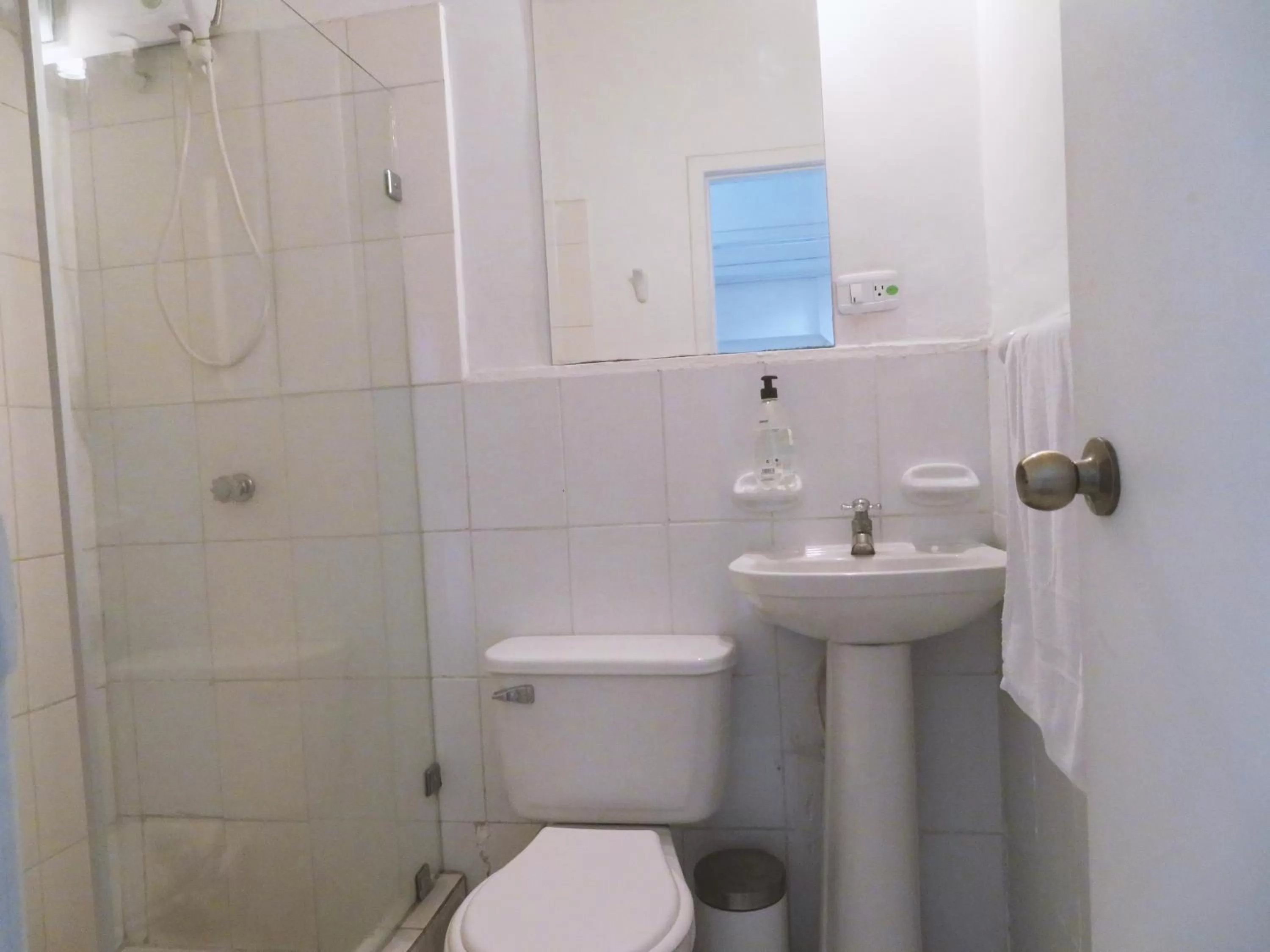 Shower in Bird Garden Guest House