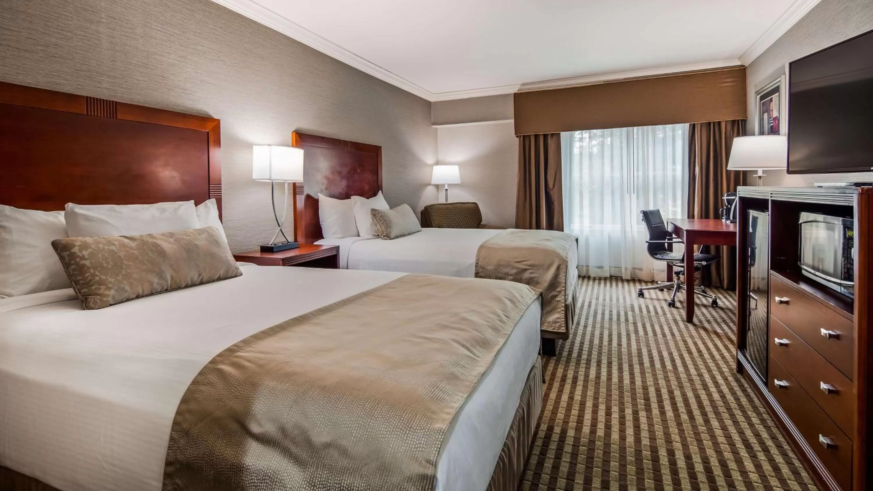 Photo of the whole room, Bed in Inn at Mendehall